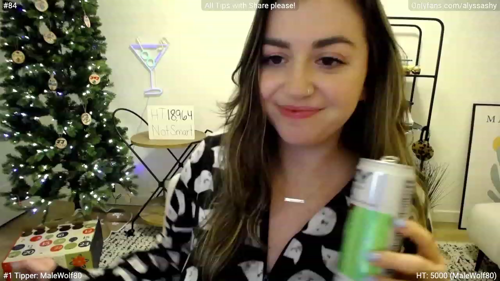 Gallery image thumbnail from AlyssaShy's myfreecams stream on, 12/06/2022, 04:14 image 1 of 20