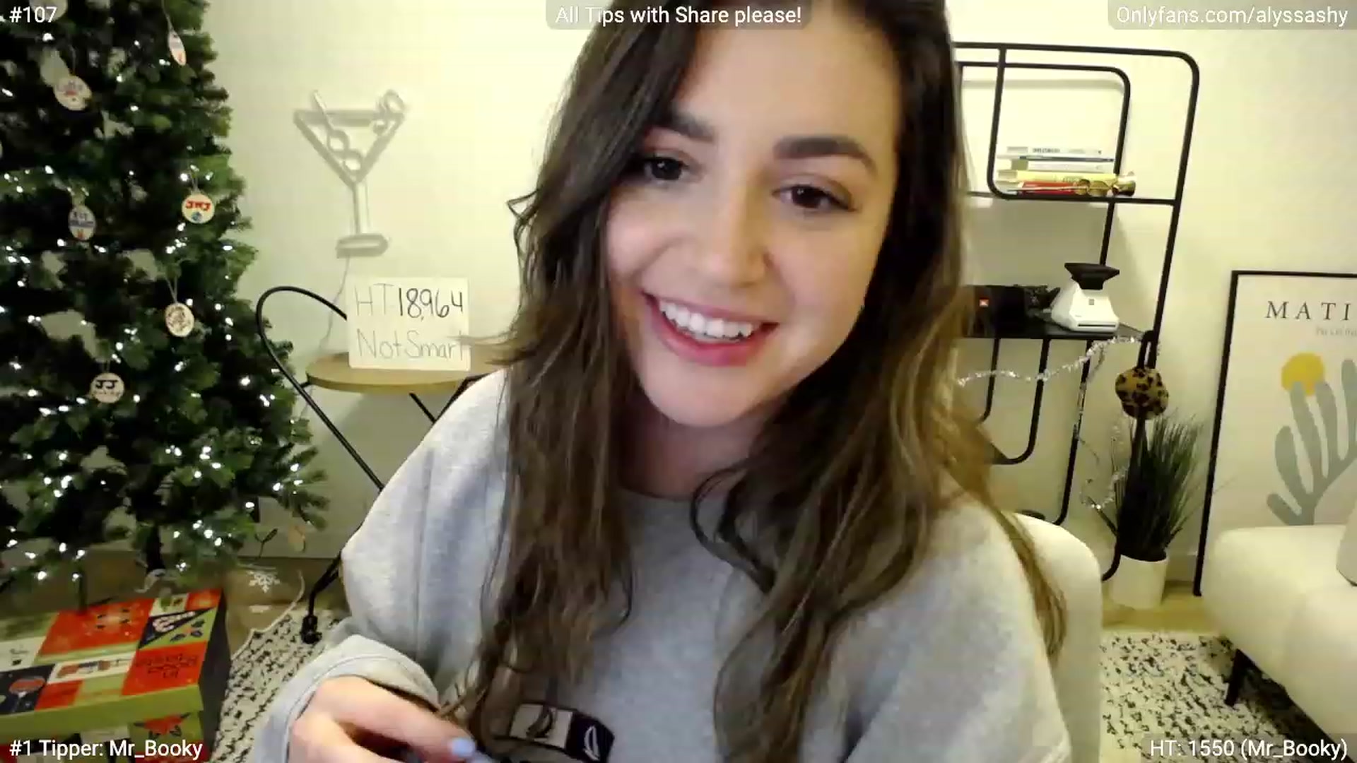 Gallery image thumbnail from AlyssaShy's myfreecams stream on, 12/07/2022, 23:02 image 12 of 20