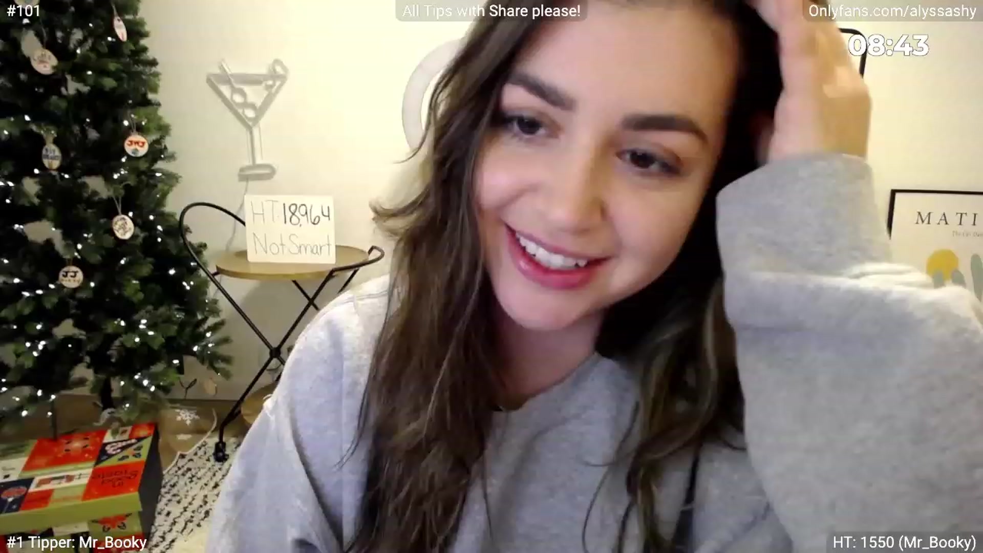 Gallery image thumbnail from AlyssaShy's myfreecams stream on, 12/08/2022, 24:12 image 11 of 20