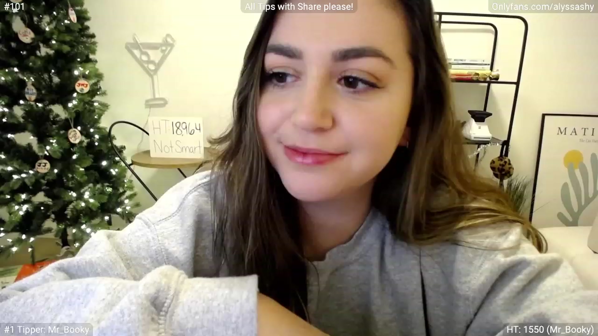 Gallery image thumbnail from AlyssaShy's myfreecams stream on, 12/08/2022, 24:12 image 7 of 20