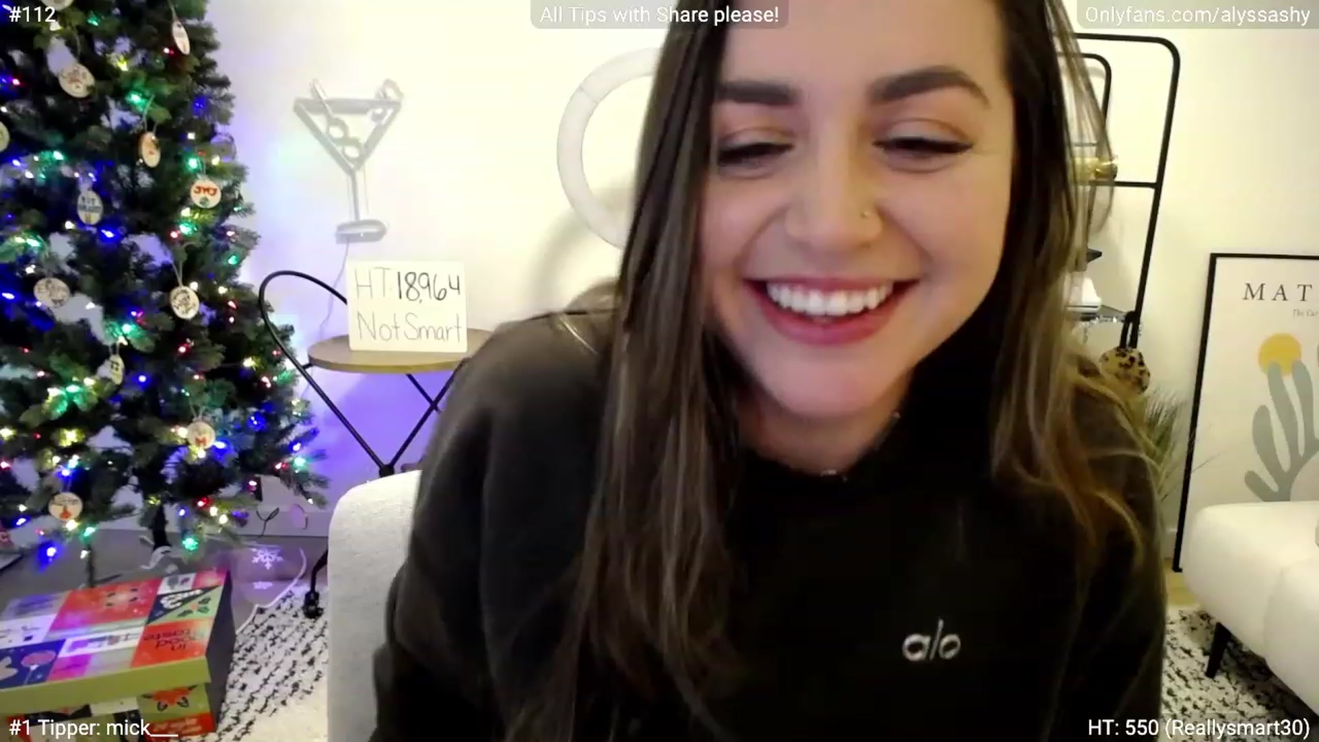 Gallery image thumbnail from AlyssaShy's myfreecams stream on, 12/09/2022, 24:45 image 19 of 20