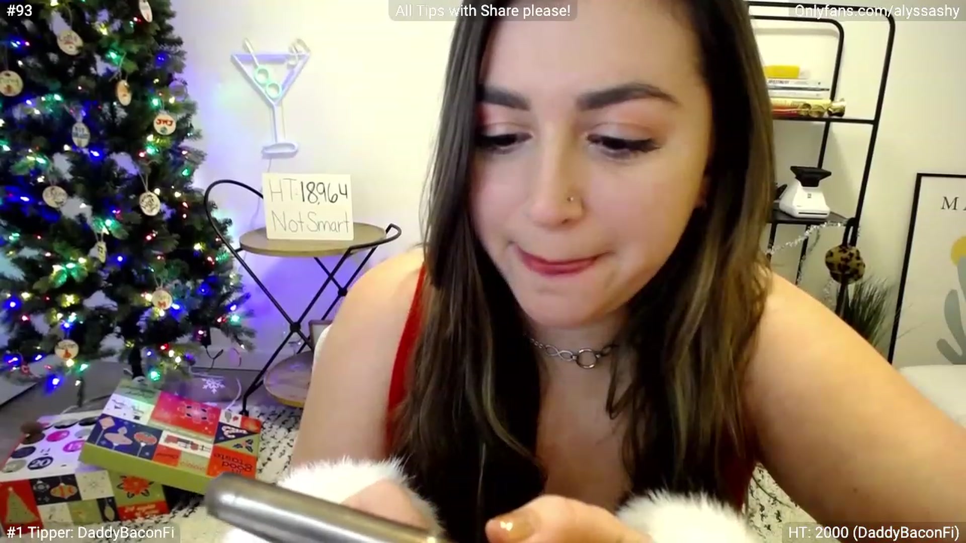 Gallery image thumbnail from AlyssaShy's myfreecams stream on, 12/10/2022, 24:16 image 19 of 20