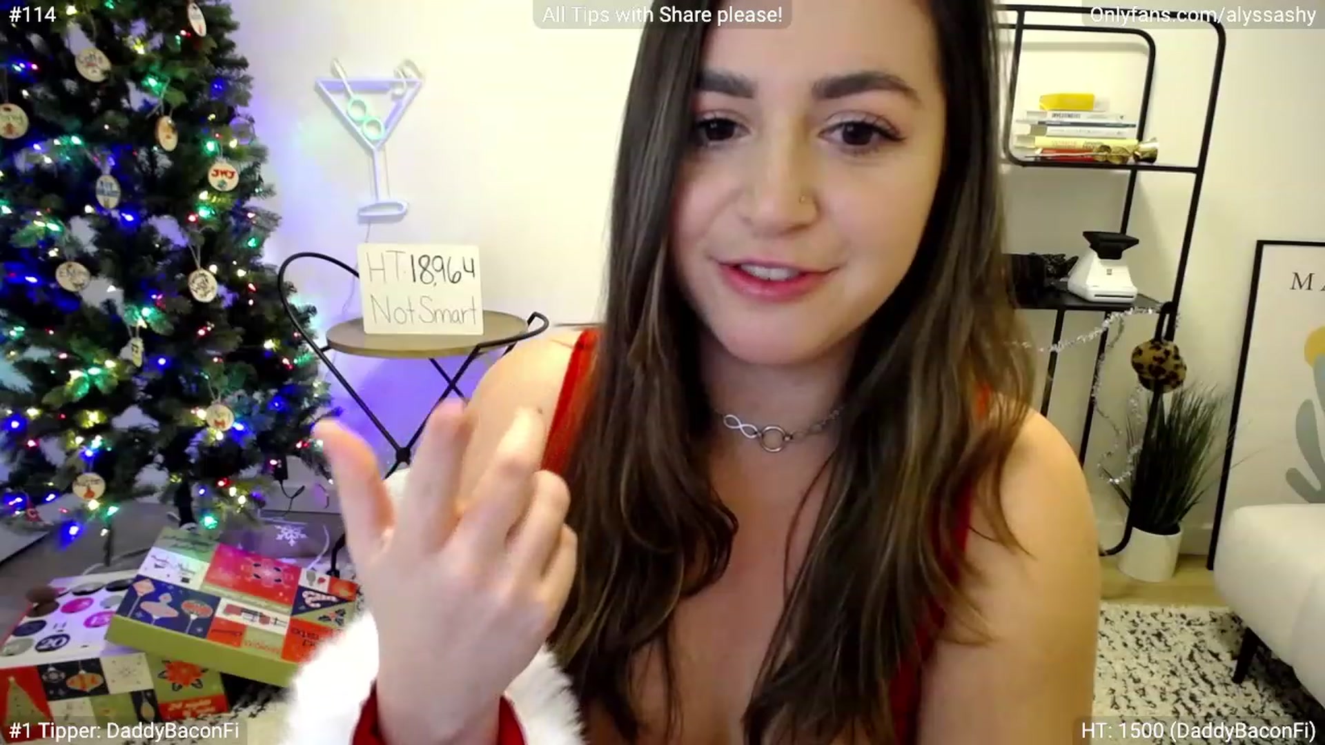 Gallery image thumbnail from AlyssaShy's myfreecams stream on, 12/10/2022, 24:16 image 6 of 20