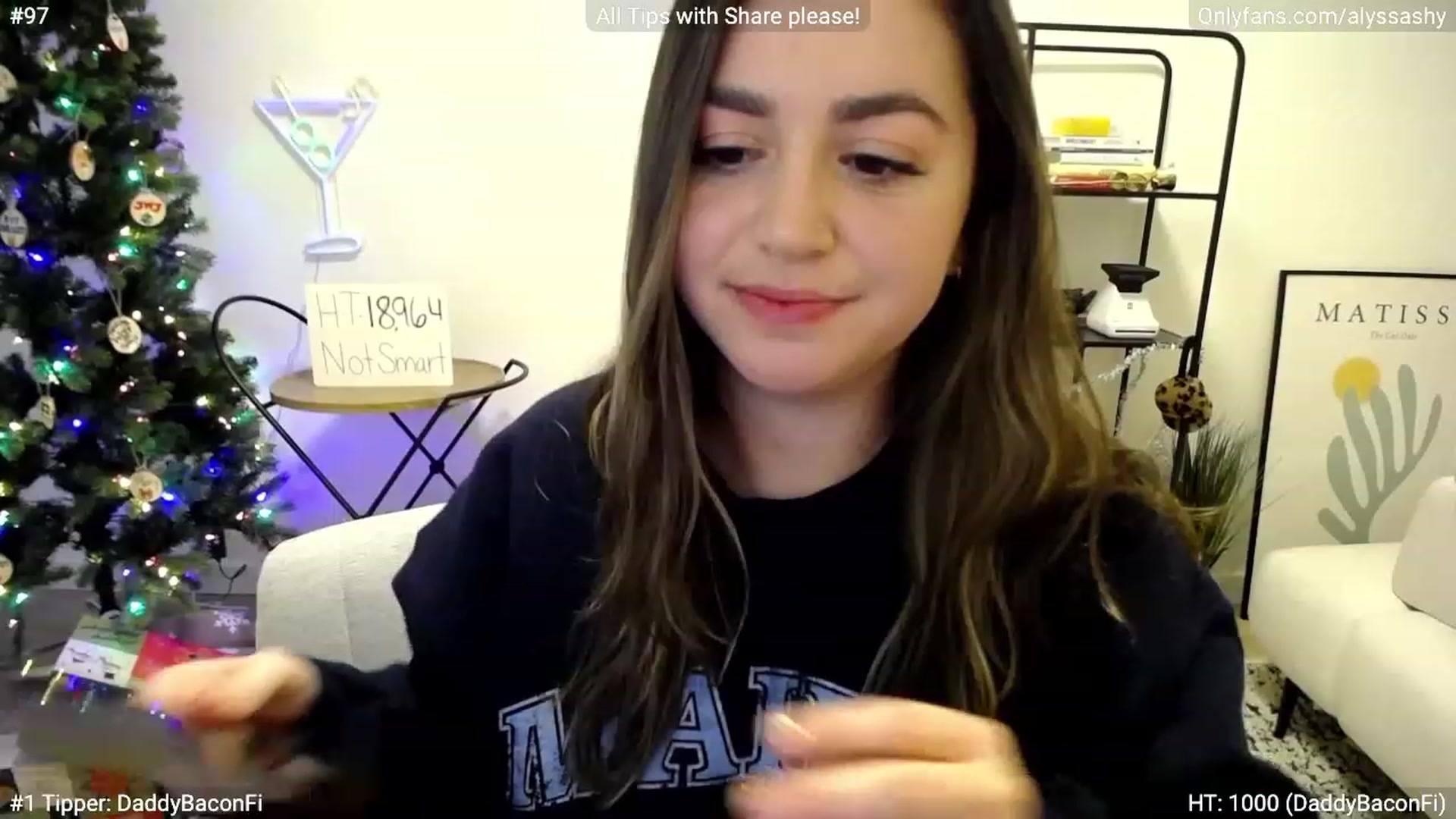 Gallery image thumbnail from AlyssaShy's myfreecams stream on, 12/11/2022, 24:33 image 12 of 20