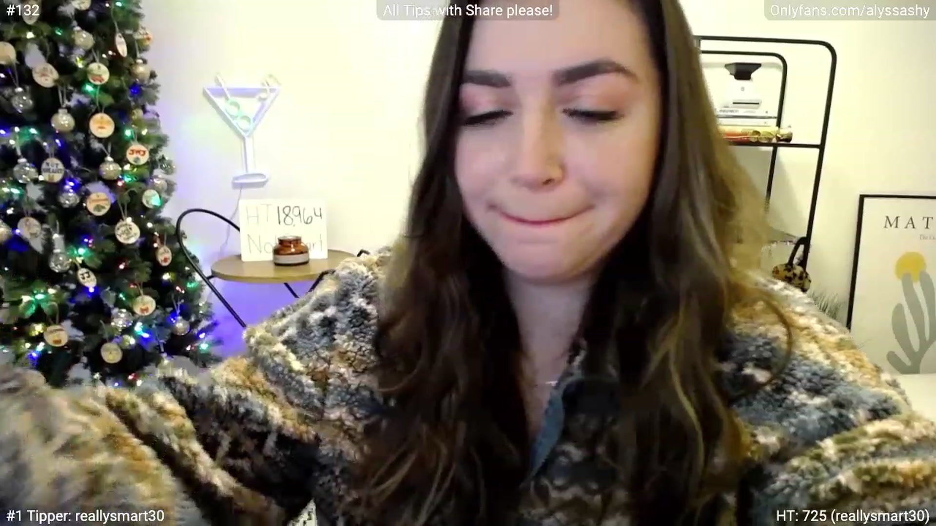 Gallery image thumbnail from AlyssaShy's myfreecams stream on, 12/17/2022, 03:33 image 10 of 20