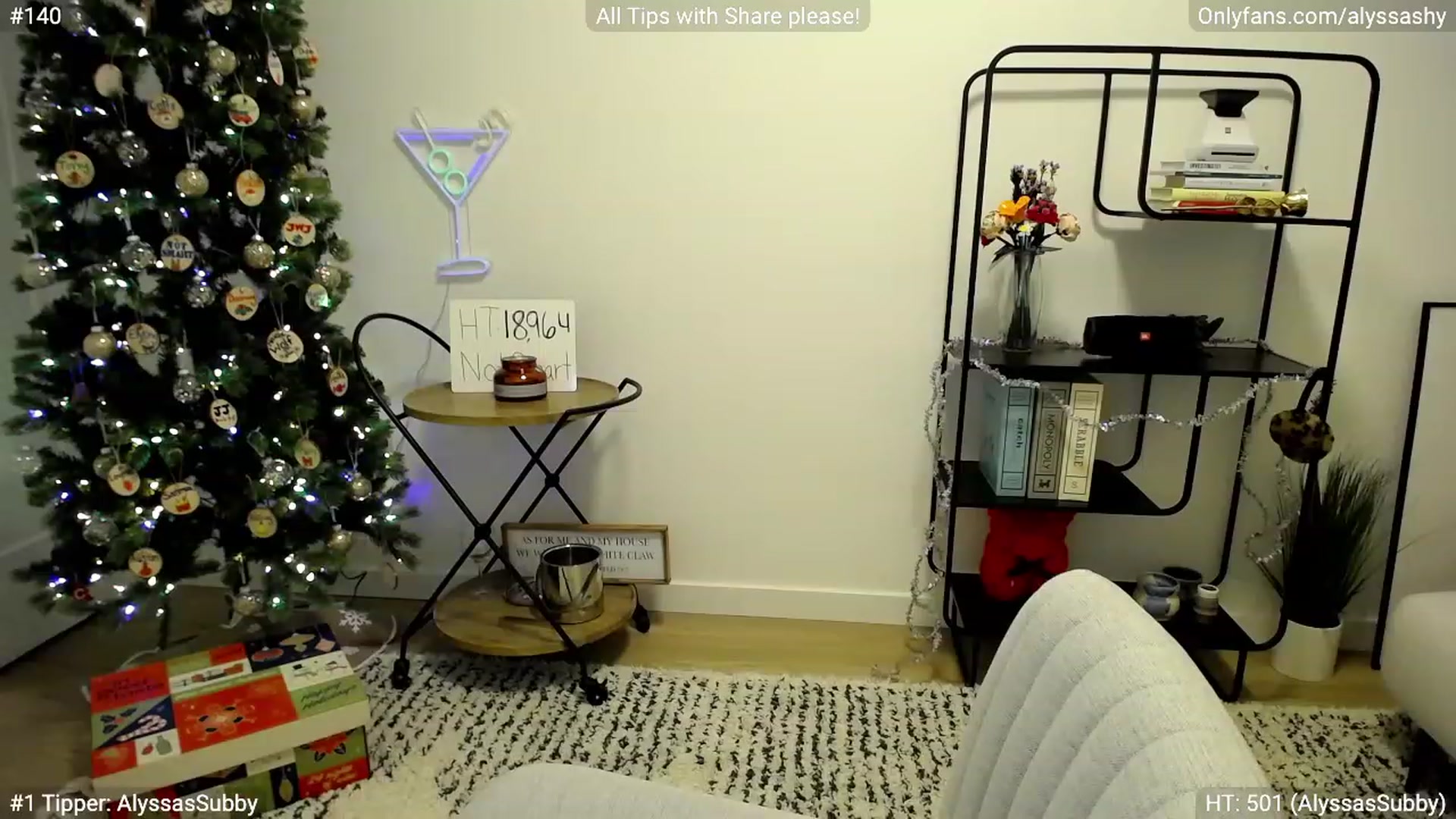 Gallery image thumbnail from AlyssaShy's myfreecams stream on, 12/23/2022, 24:00 image 19 of 20