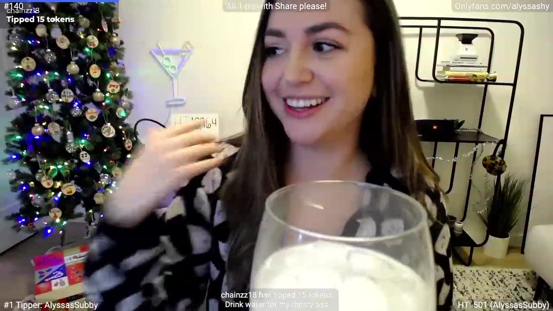 Gallery image thumbnail from AlyssaShy's myfreecams stream on, 12/23/2022, 24:00 image 20 of 20