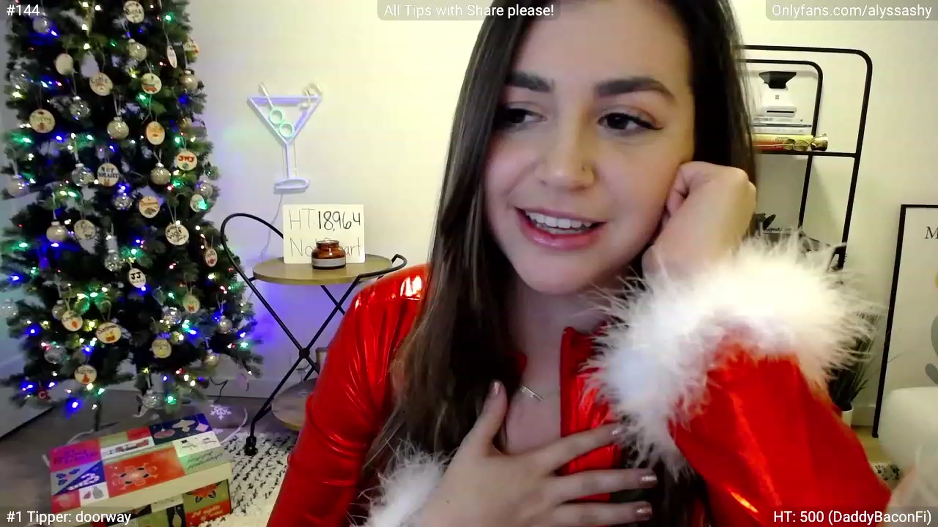 Gallery image thumbnail from AlyssaShy's myfreecams stream on, 12/23/2022, 24:00 image 8 of 20