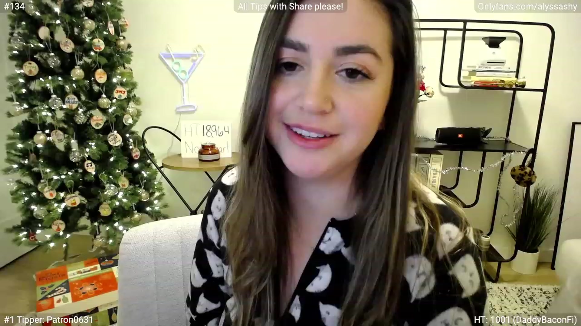 Gallery image thumbnail from AlyssaShy's myfreecams stream on, 12/23/2022, 02:04 image 11 of 20