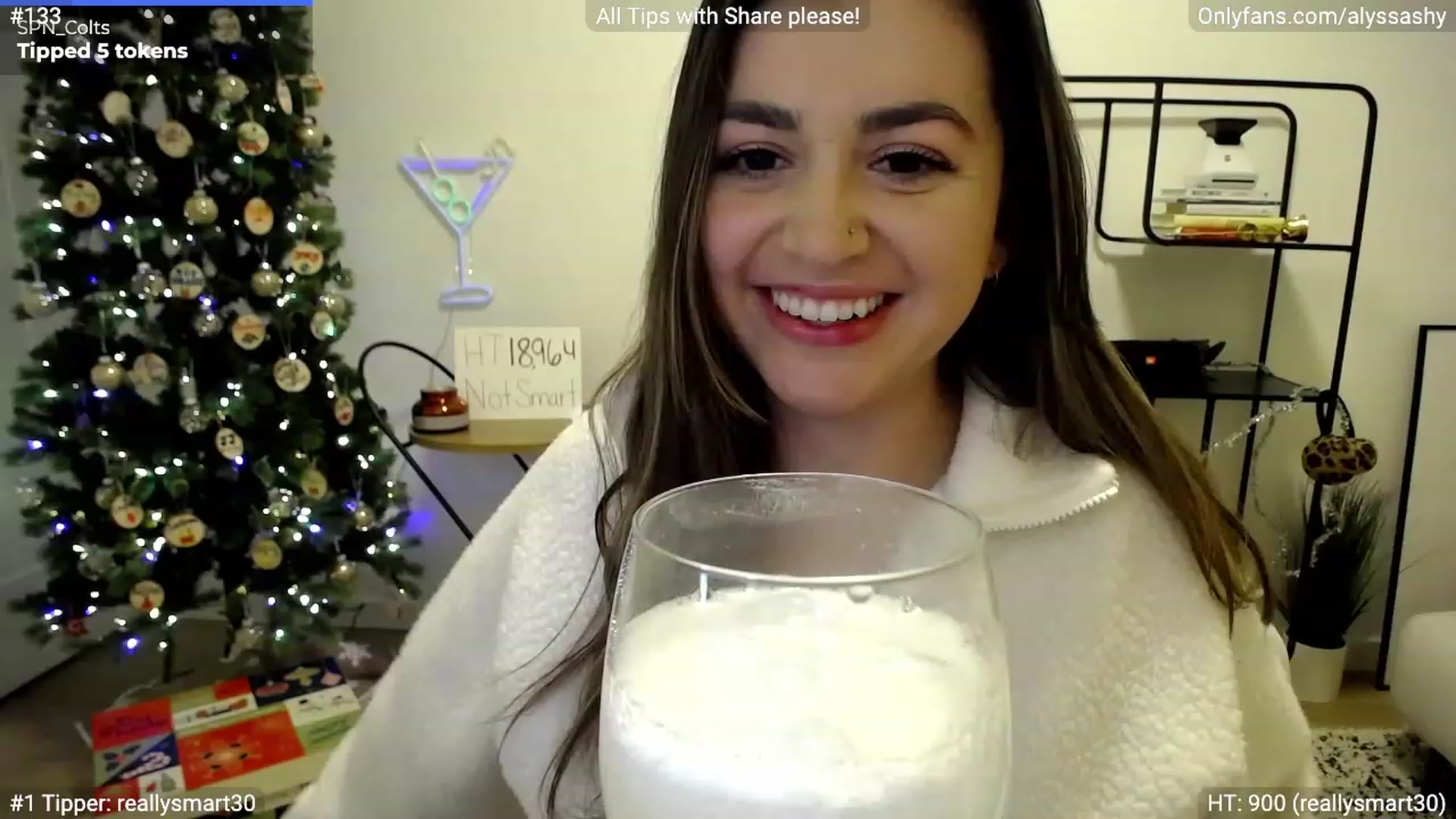 Gallery image thumbnail from AlyssaShy's myfreecams stream on, 12/24/2022, 24:25 image 10 of 20