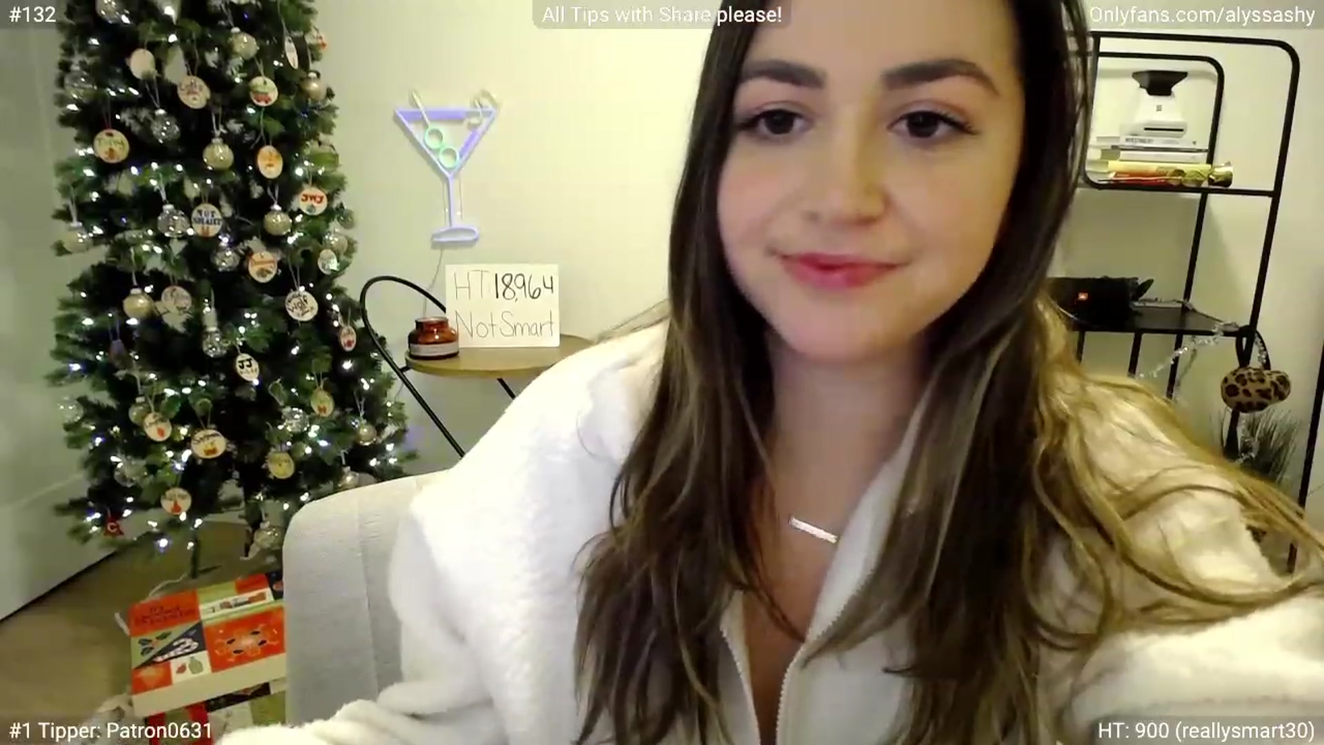 Gallery image thumbnail from AlyssaShy's myfreecams stream on, 12/24/2022, 24:34 image 17 of 20