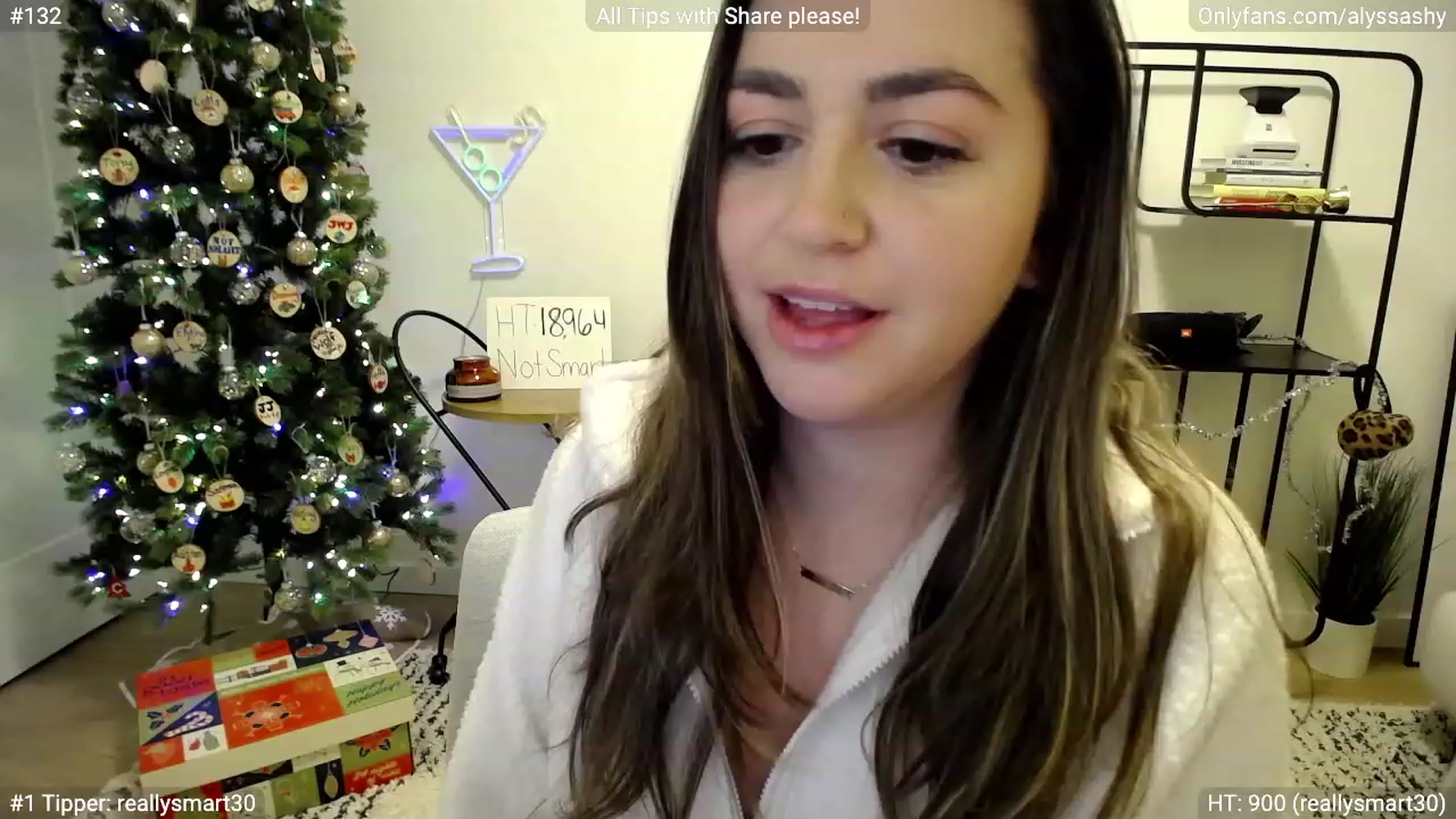 Gallery image thumbnail from AlyssaShy's myfreecams stream on, 12/24/2022, 24:34 image 9 of 20