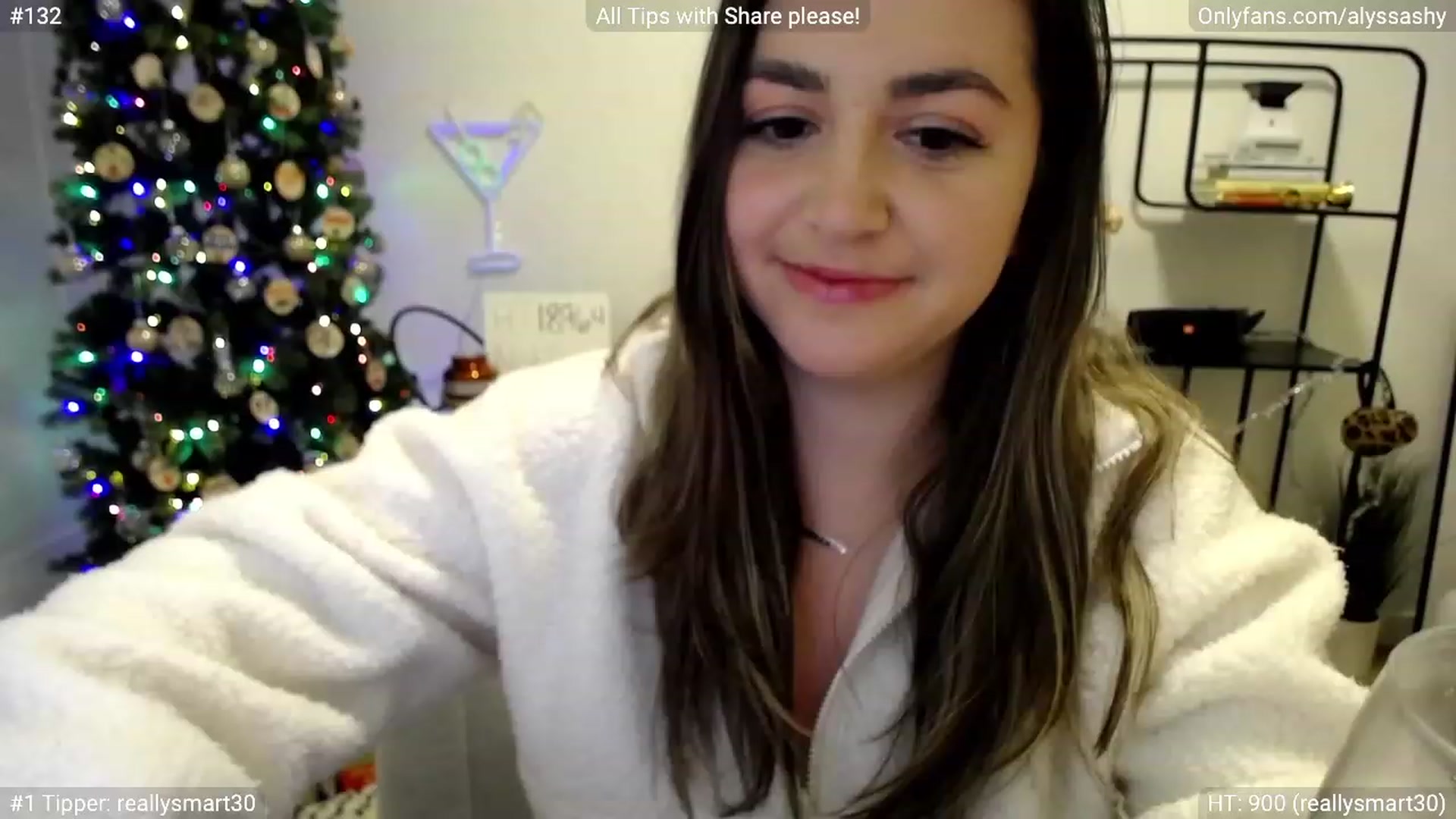 Gallery image thumbnail from AlyssaShy's myfreecams stream on, 12/24/2022, 24:34 image 10 of 20