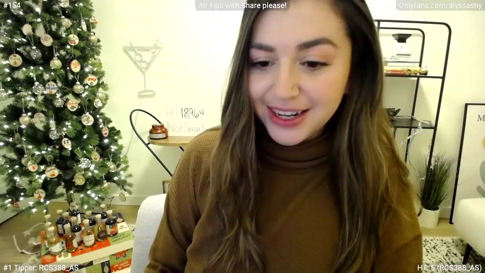 Gallery image thumbnail from AlyssaShy's myfreecams stream on, 12/28/2022, 22:13 image 1 of 20