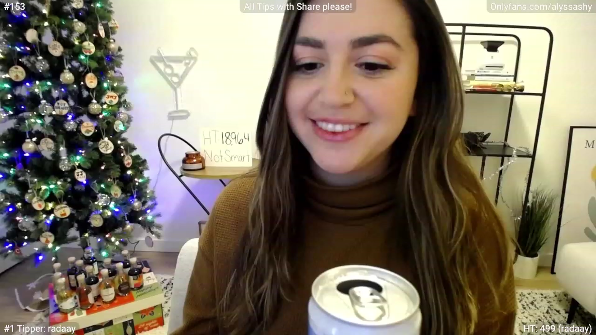 Gallery image thumbnail from AlyssaShy's myfreecams stream on, 12/28/2022, 22:13 image 5 of 20