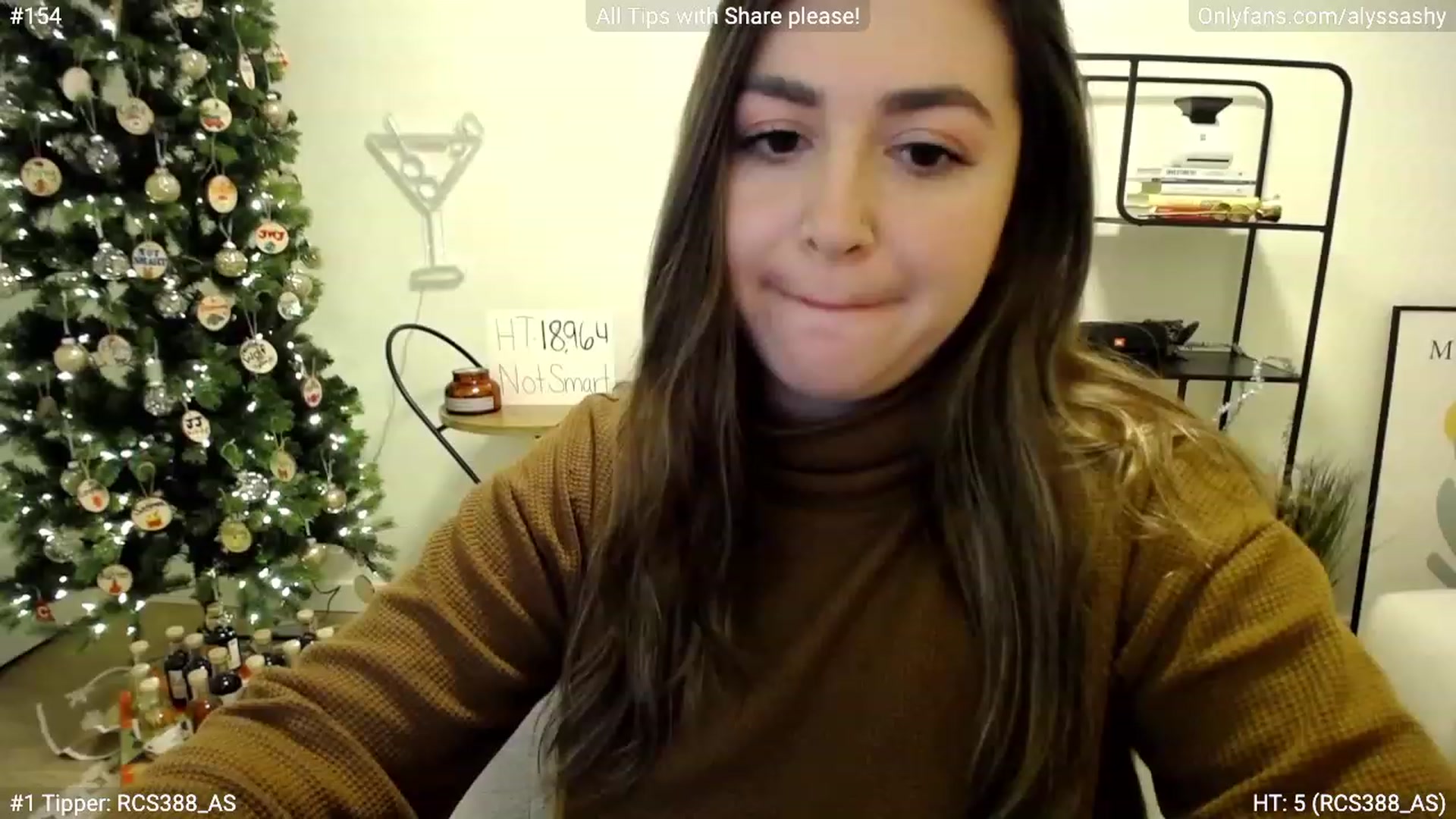 Gallery image thumbnail from AlyssaShy's myfreecams stream on, 12/28/2022, 22:13 image 2 of 20