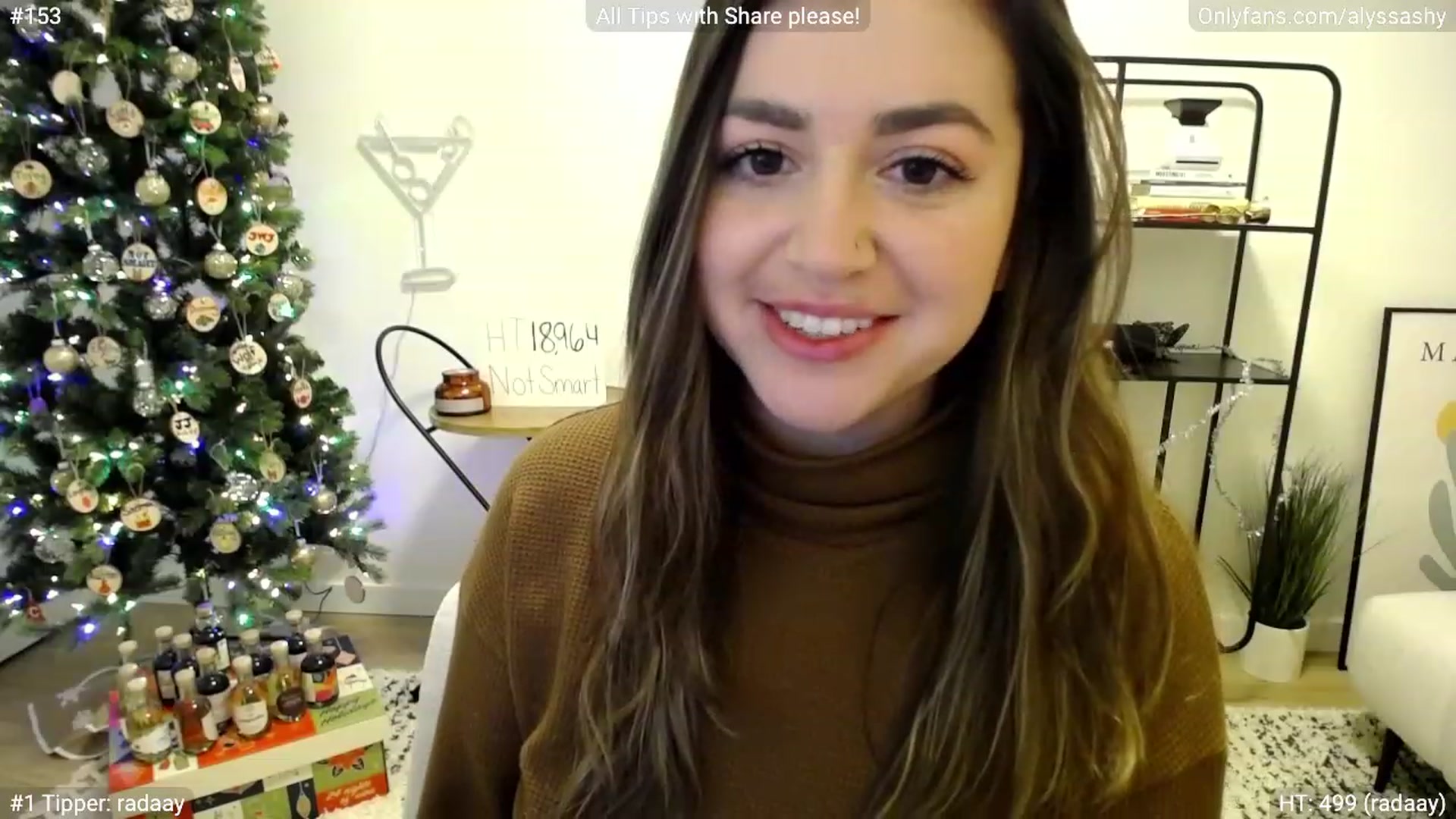 Gallery image thumbnail from AlyssaShy's myfreecams stream on, 12/28/2022, 22:13 image 8 of 20