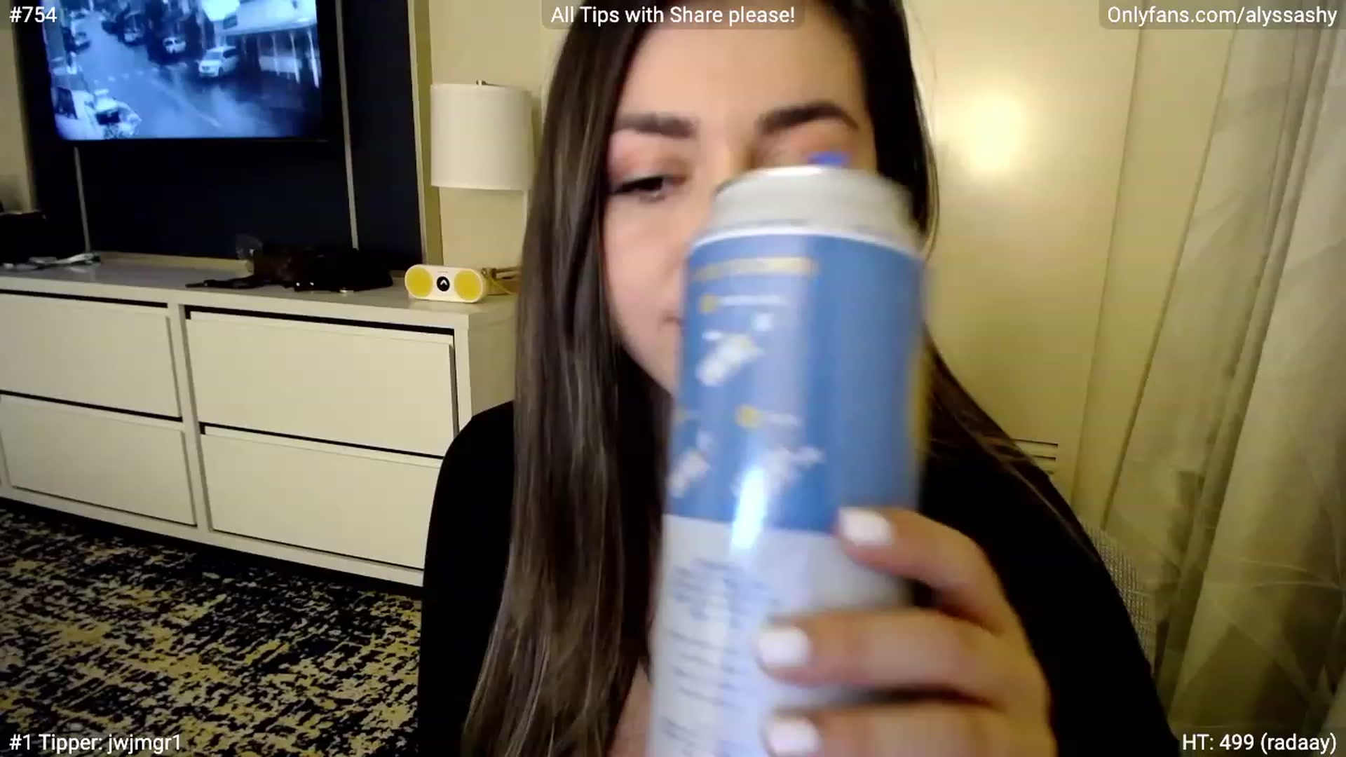 Gallery image thumbnail from AlyssaShy's myfreecams stream on, 01/05/2023, 02:46 image 6 of 20