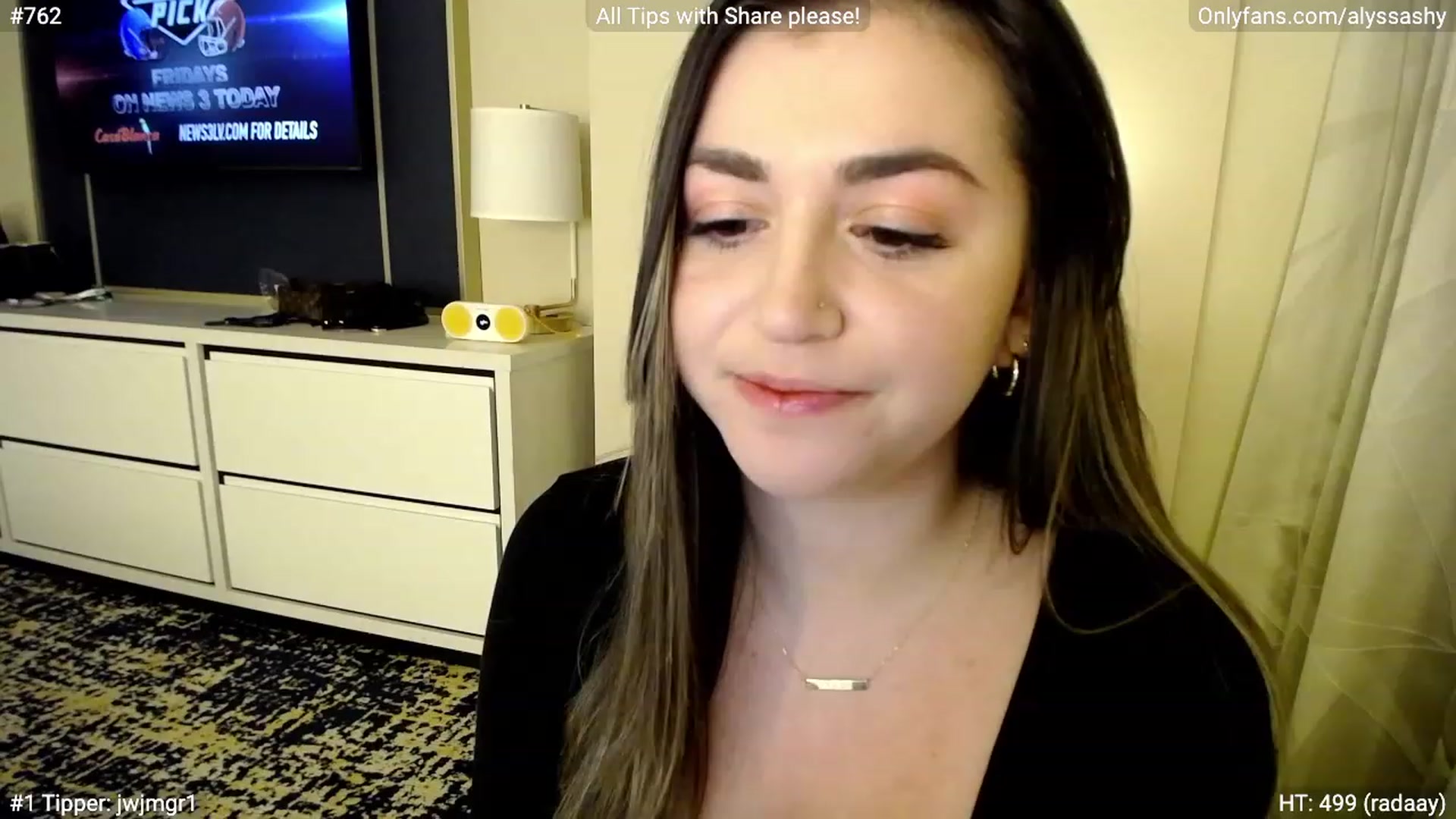 Gallery image thumbnail from AlyssaShy's myfreecams stream on, 01/05/2023, 02:46 image 2 of 20