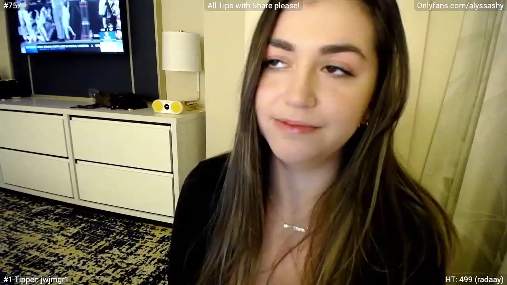 Gallery image thumbnail from AlyssaShy's myfreecams stream on, 01/05/2023, 02:46 image 13 of 20