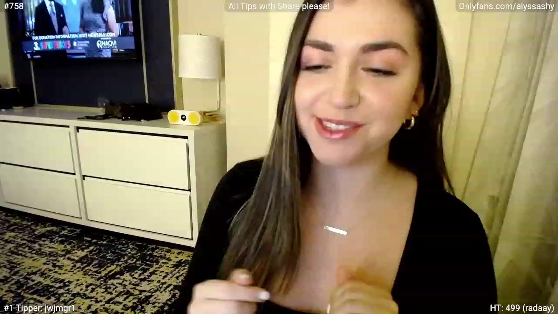 Gallery image thumbnail from AlyssaShy's myfreecams stream on, 01/05/2023, 02:46 image 12 of 20