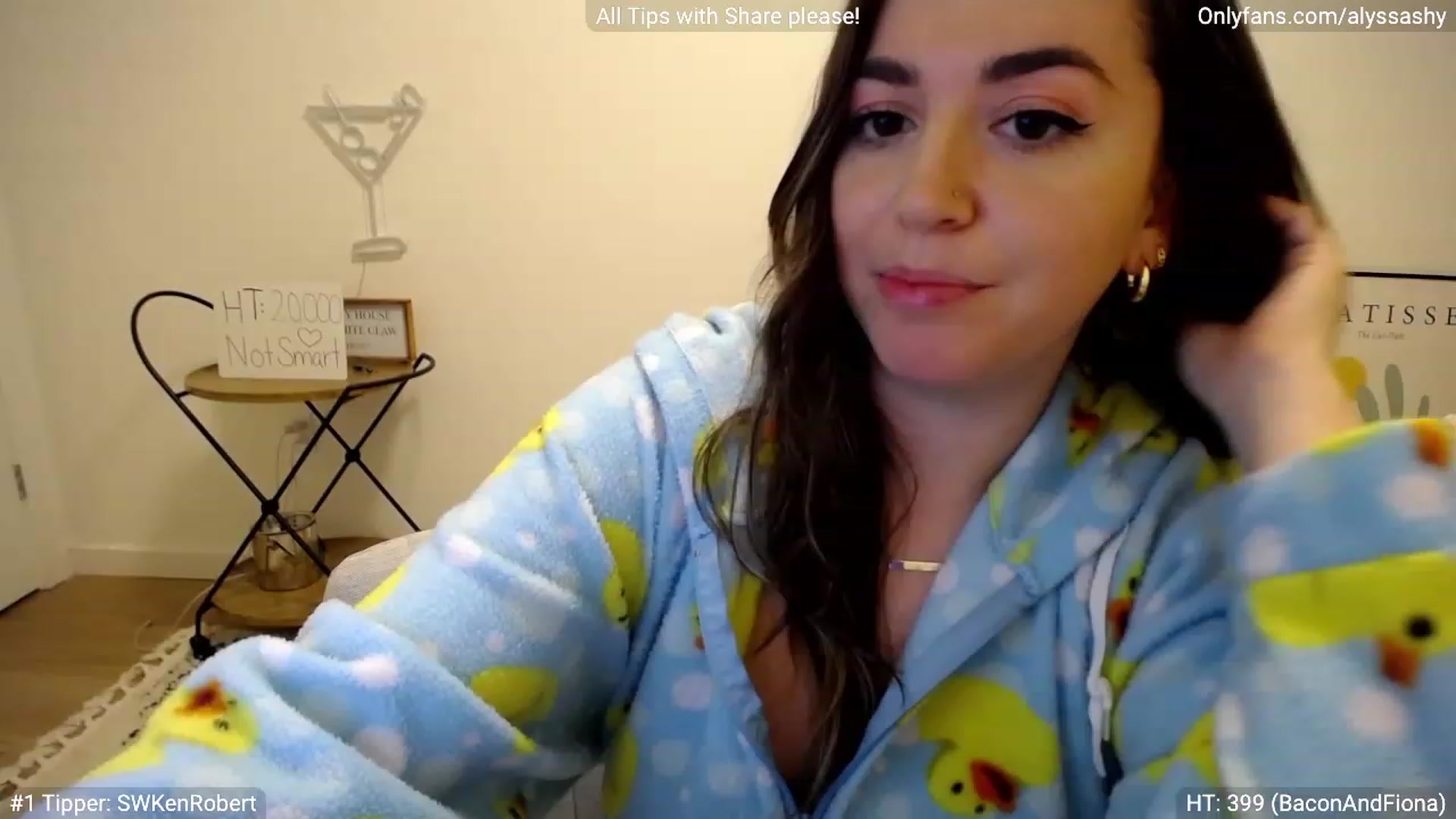 Gallery image thumbnail from AlyssaShy's myfreecams stream on, 01/31/2023, 24:18 image 11 of 20