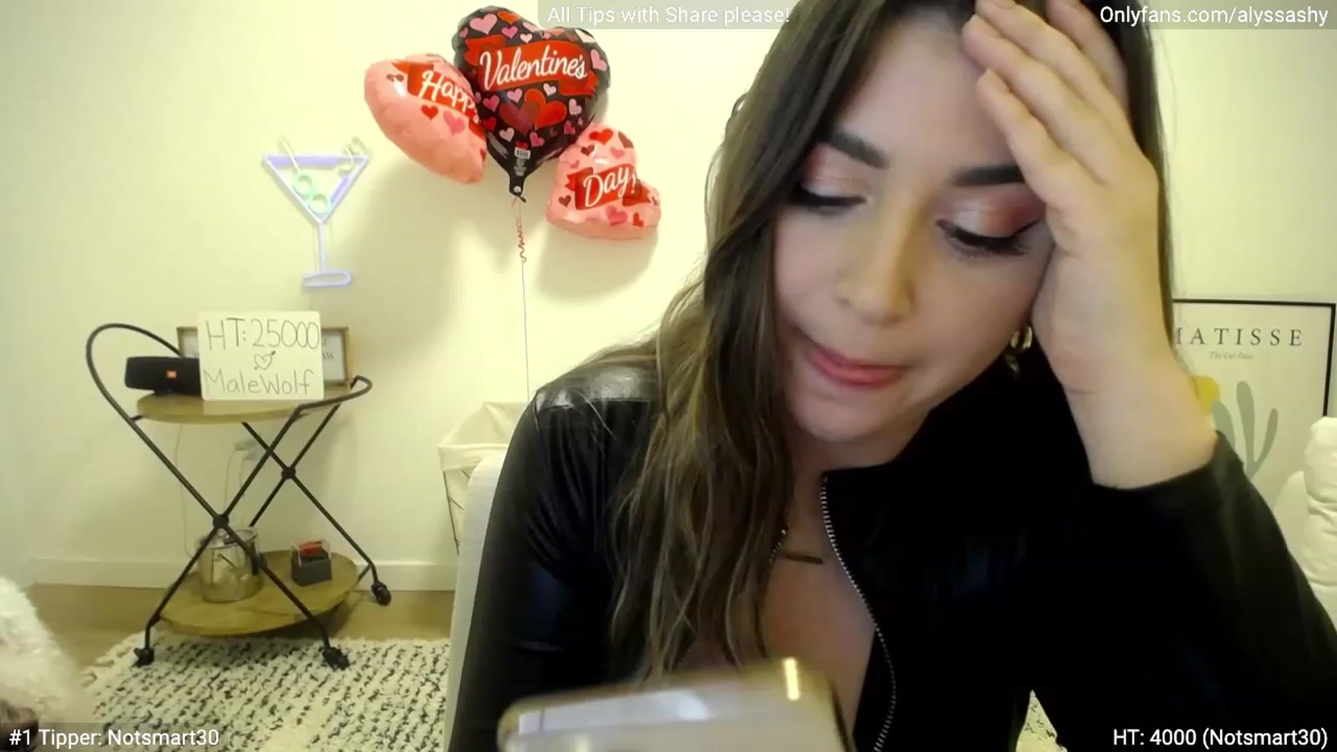 Gallery image thumbnail from AlyssaShy's myfreecams stream on, 02/19/2023, 24:00 image 17 of 20