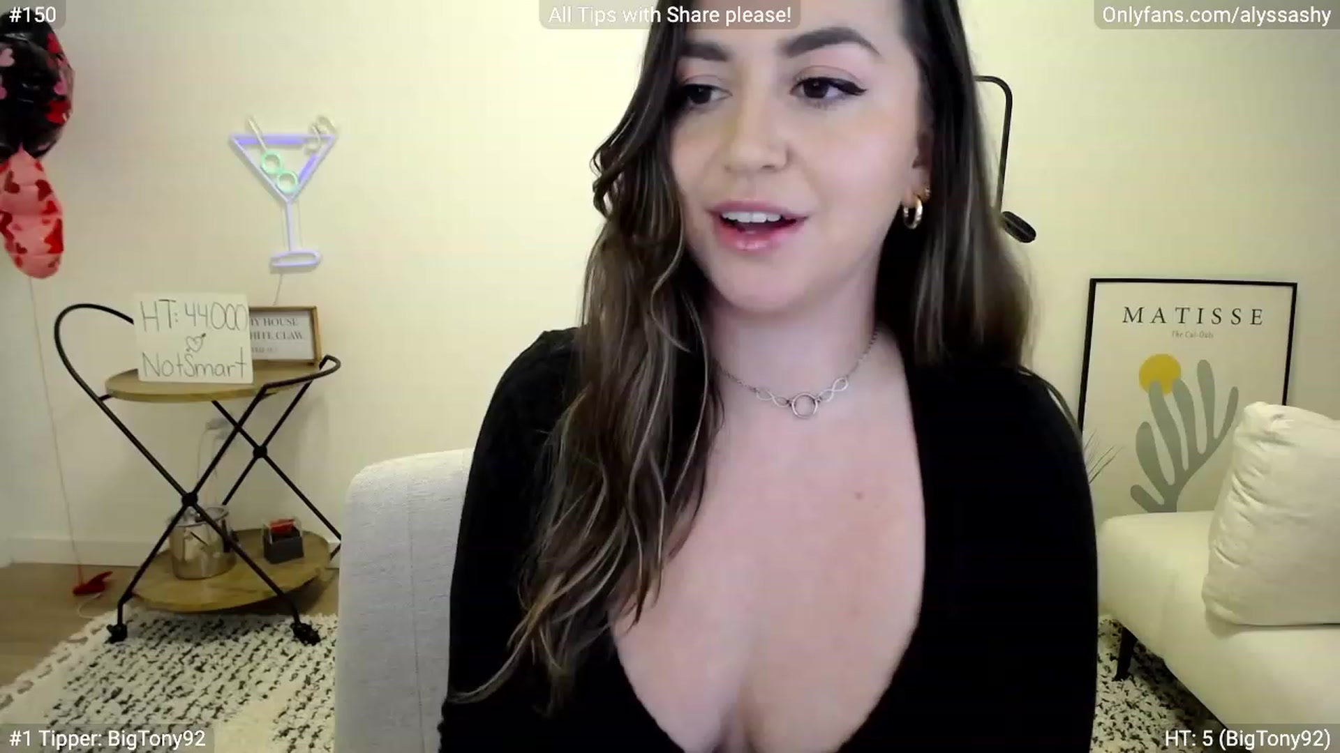 Gallery image thumbnail from AlyssaShy's myfreecams stream on, 03/01/2023, 24:38 image 3 of 20