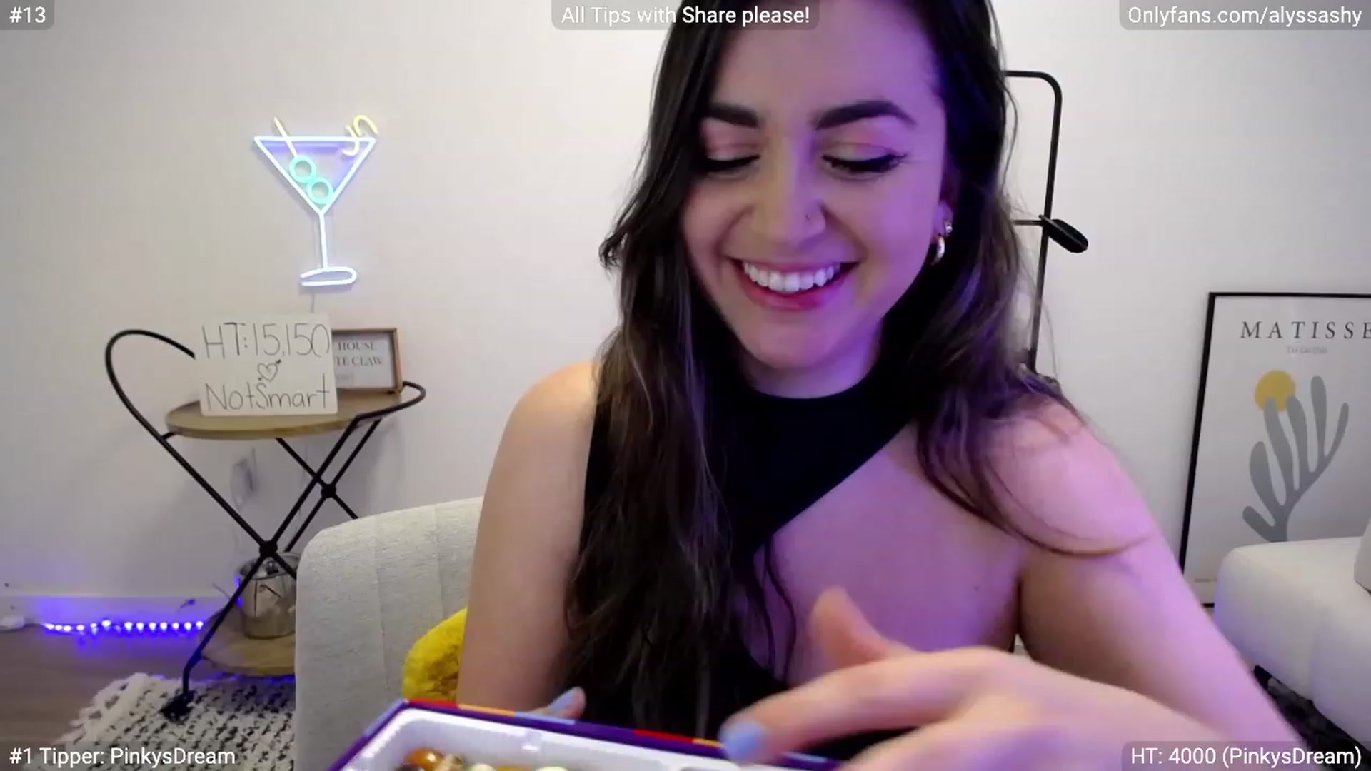 Gallery image thumbnail from AlyssaShy's myfreecams stream on, 03/05/2023, 02:19 image 1 of 20