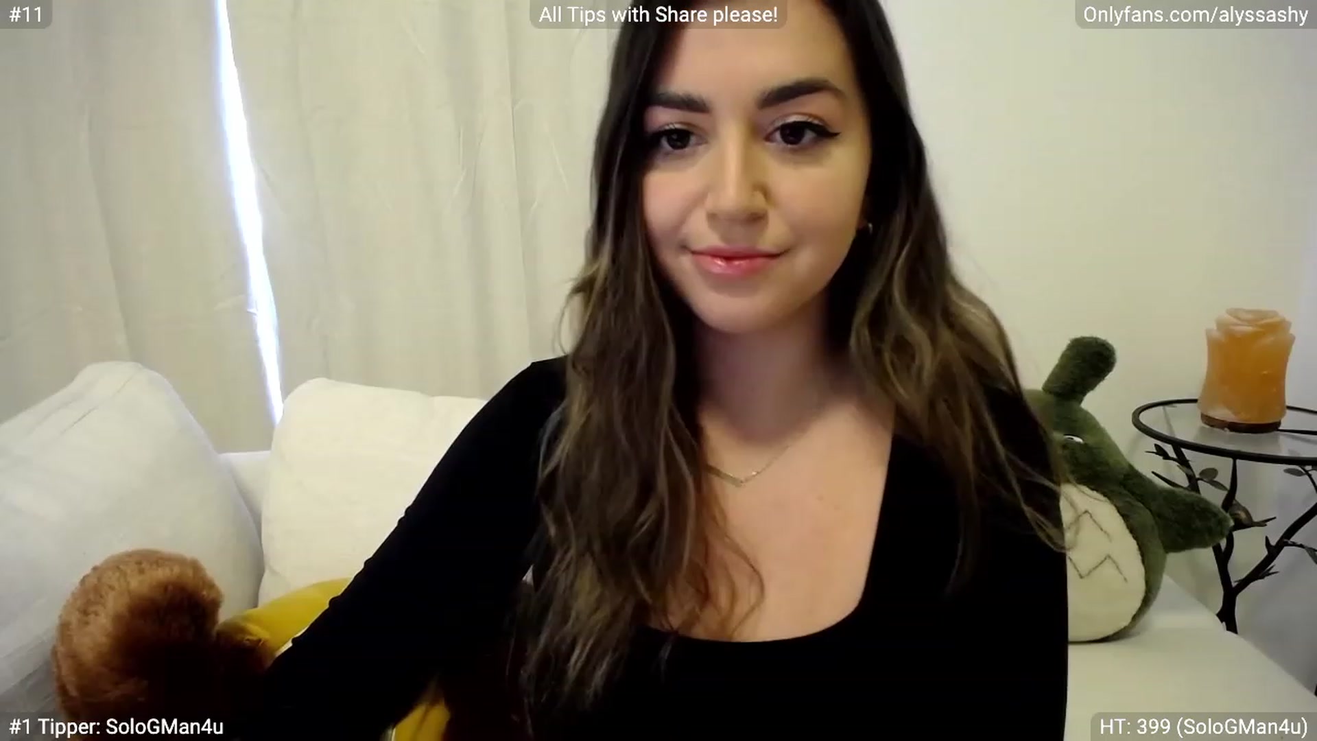 Gallery image thumbnail from AlyssaShy's myfreecams stream on, 03/05/2023, 22:20 image 10 of 20