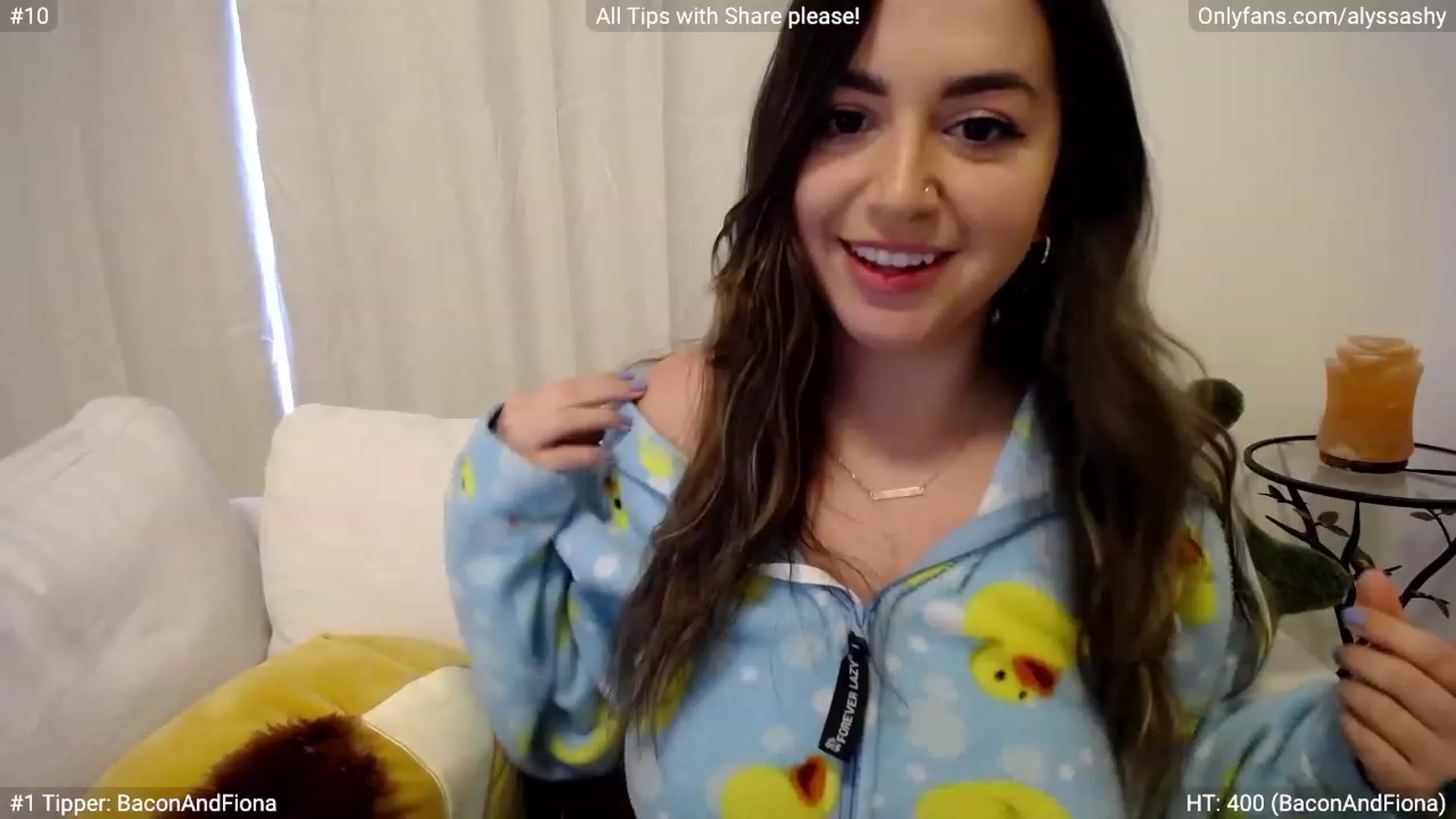 Gallery image thumbnail from AlyssaShy's myfreecams stream on, 03/05/2023, 22:20 image 19 of 20