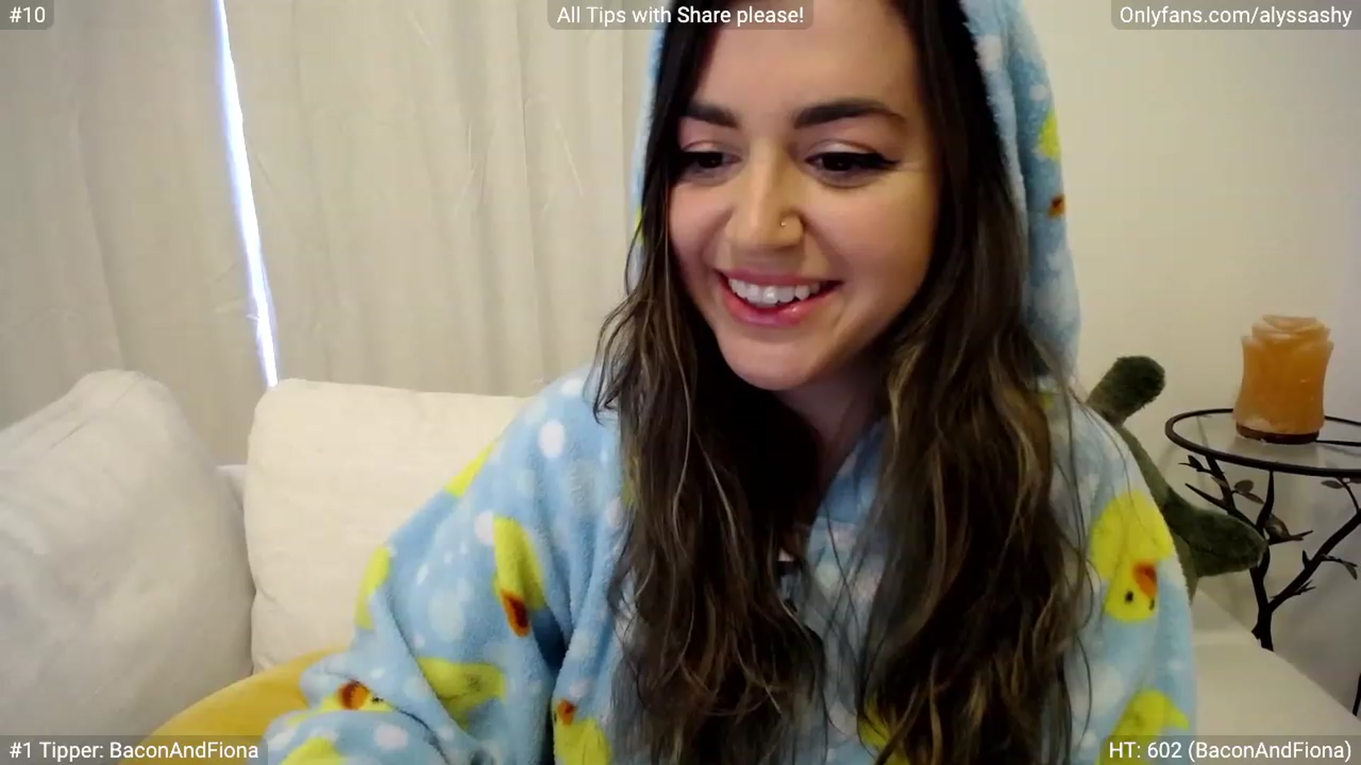 Gallery image thumbnail from AlyssaShy's myfreecams stream on, 03/05/2023, 22:20 image 20 of 20