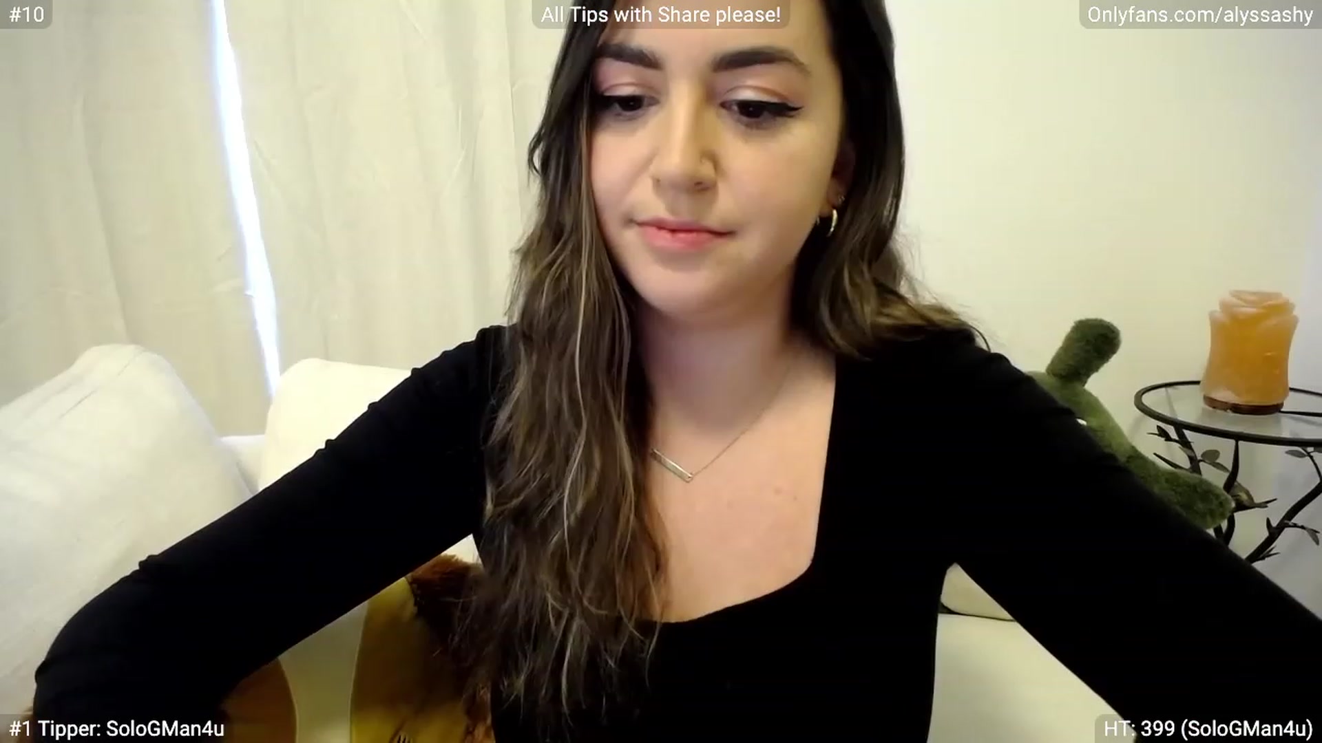 Gallery image thumbnail from AlyssaShy's myfreecams stream on, 03/05/2023, 22:20 image 13 of 20