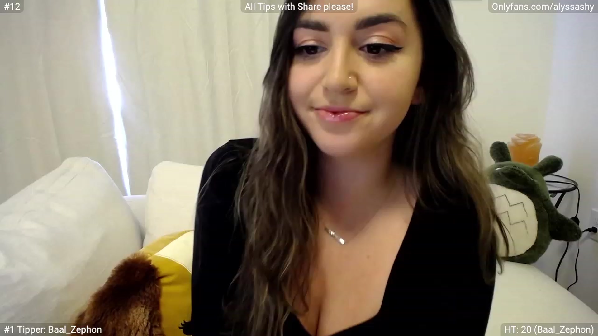 Gallery image thumbnail from AlyssaShy's myfreecams stream on, 03/05/2023, 22:20 image 3 of 20