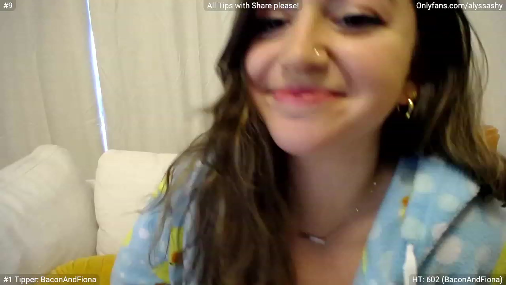 Gallery image thumbnail from AlyssaShy's myfreecams stream on, 03/05/2023, 22:34 image 14 of 20