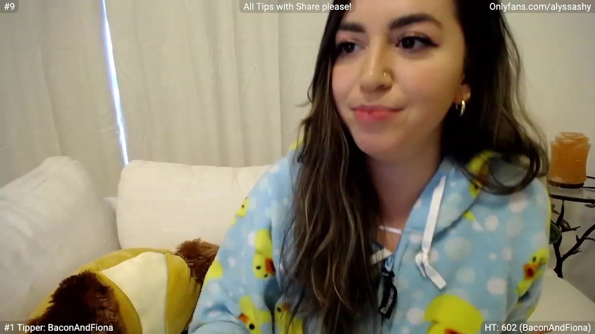 Gallery image thumbnail from AlyssaShy's myfreecams stream on, 03/05/2023, 22:34 image 9 of 20