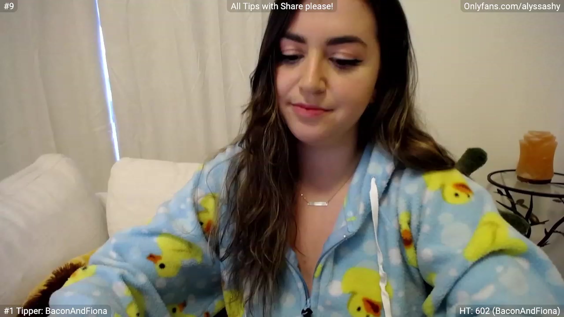 Gallery image thumbnail from AlyssaShy's myfreecams stream on, 03/05/2023, 22:34 image 16 of 20