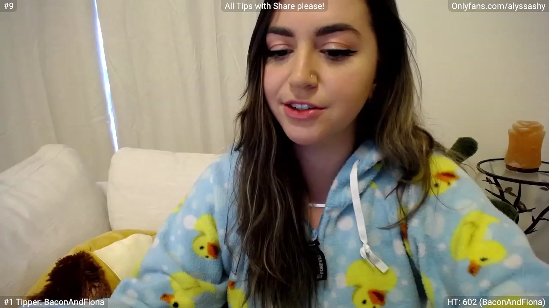Gallery image thumbnail from AlyssaShy's myfreecams stream on, 03/05/2023, 22:34 image 11 of 20