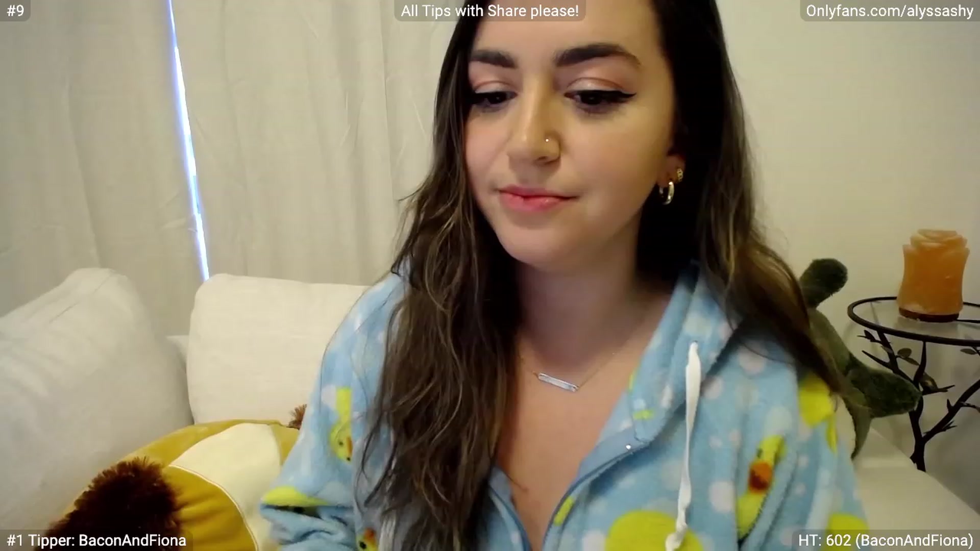 Gallery image thumbnail from AlyssaShy's myfreecams stream on, 03/05/2023, 22:34 image 20 of 20