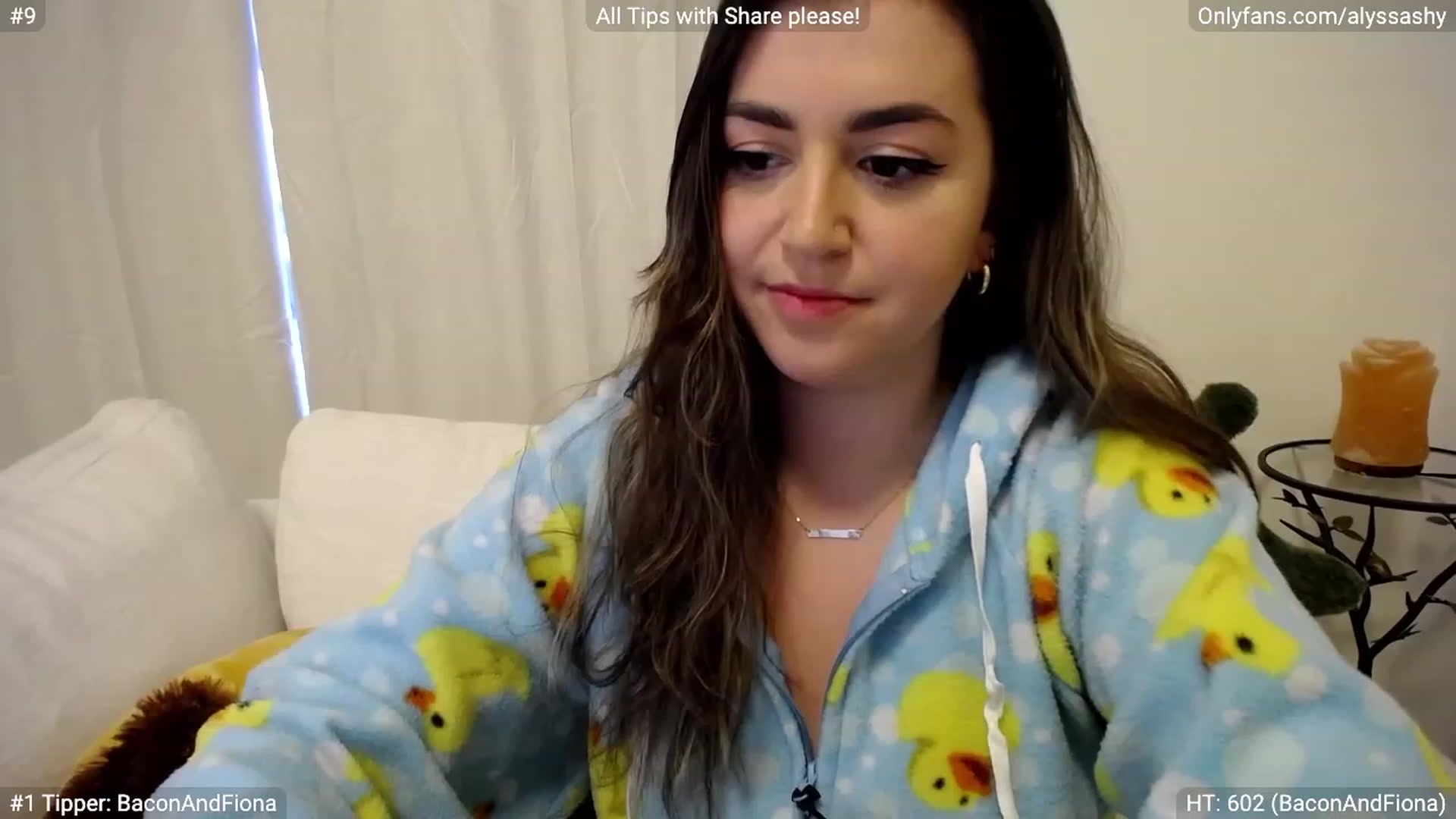 Gallery image thumbnail from AlyssaShy's myfreecams stream on, 03/05/2023, 22:34 image 18 of 20