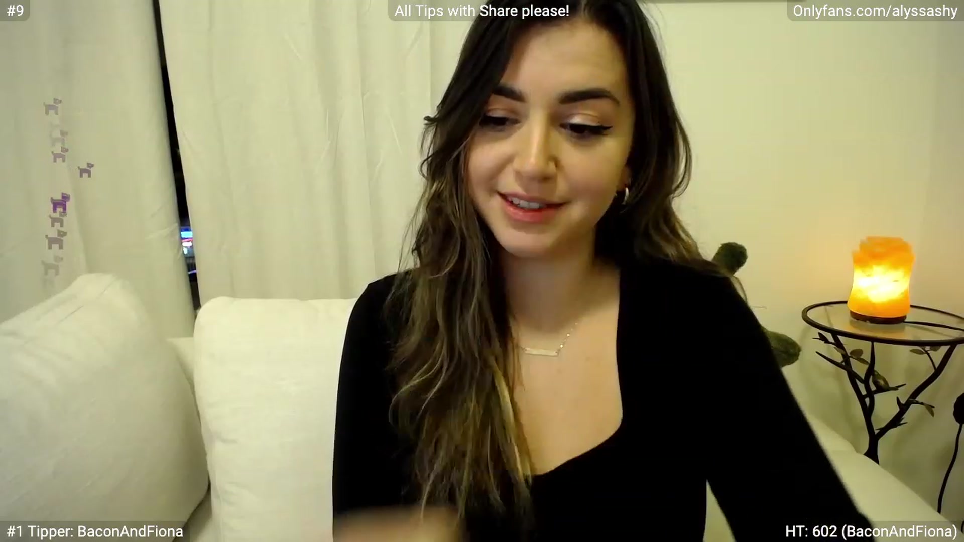 Gallery image thumbnail from AlyssaShy's myfreecams stream on, 03/06/2023, 02:03 image 16 of 20