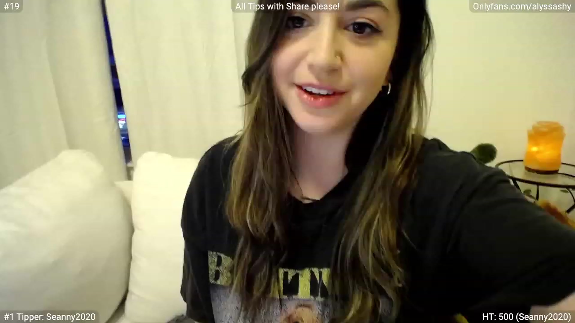 Gallery image thumbnail from AlyssaShy's myfreecams stream on, 03/12/2023, 24:10 image 13 of 20