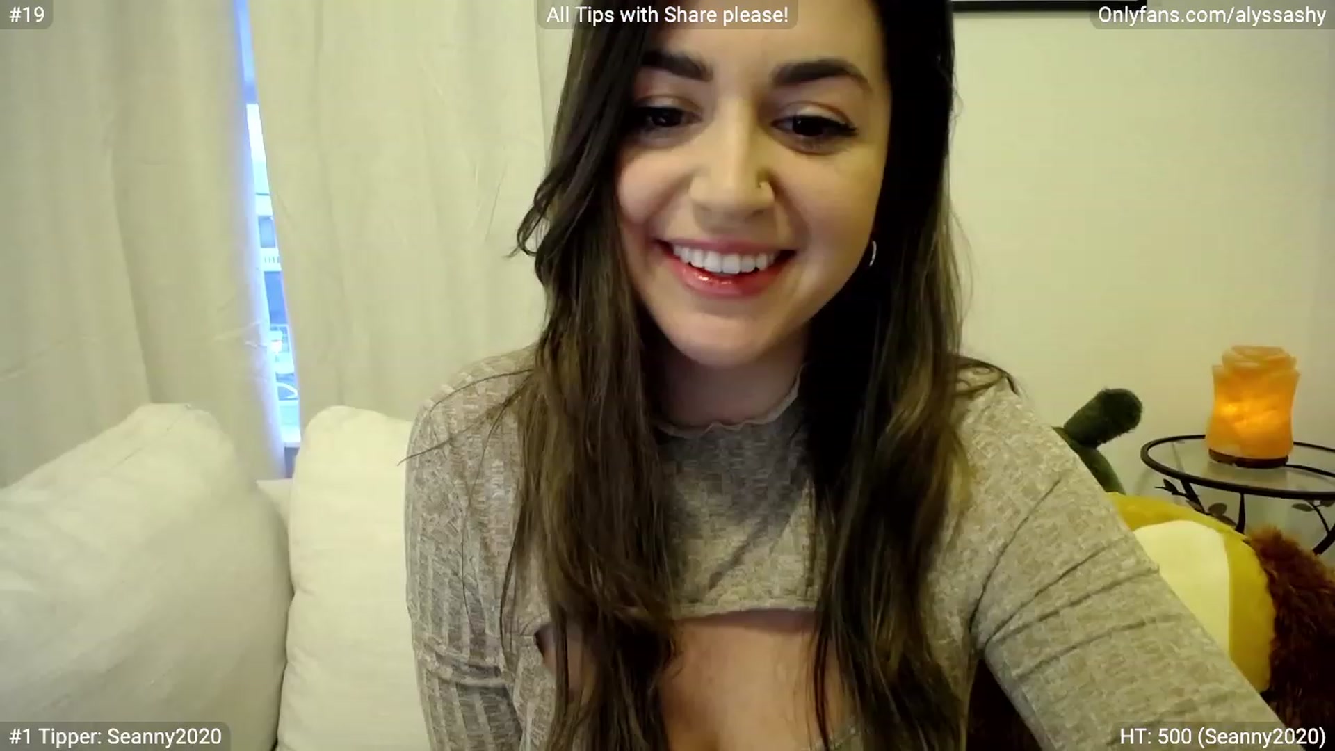 Gallery image thumbnail from AlyssaShy's myfreecams stream on, 03/12/2023, 24:10 image 6 of 20