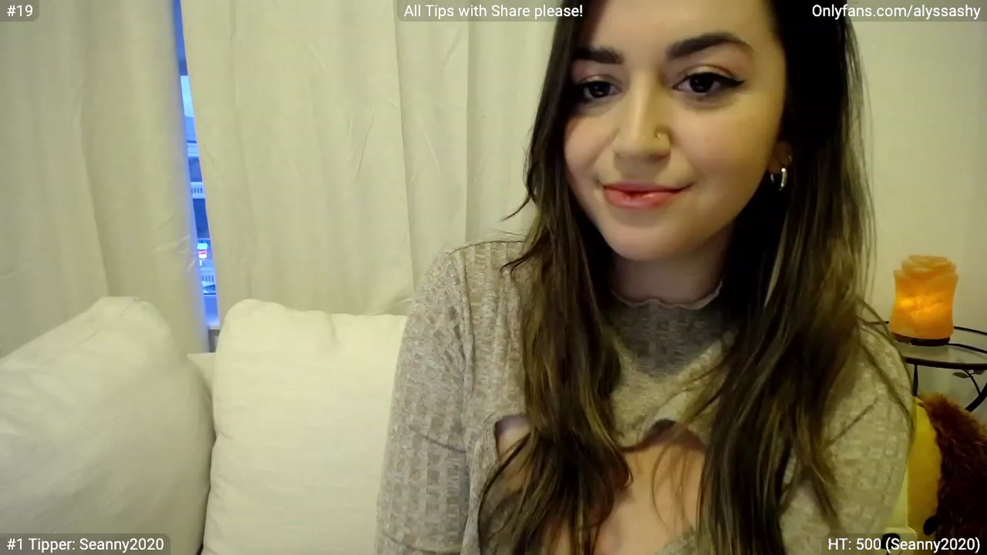 Gallery image thumbnail from AlyssaShy's myfreecams stream on, 03/12/2023, 24:10 image 9 of 20