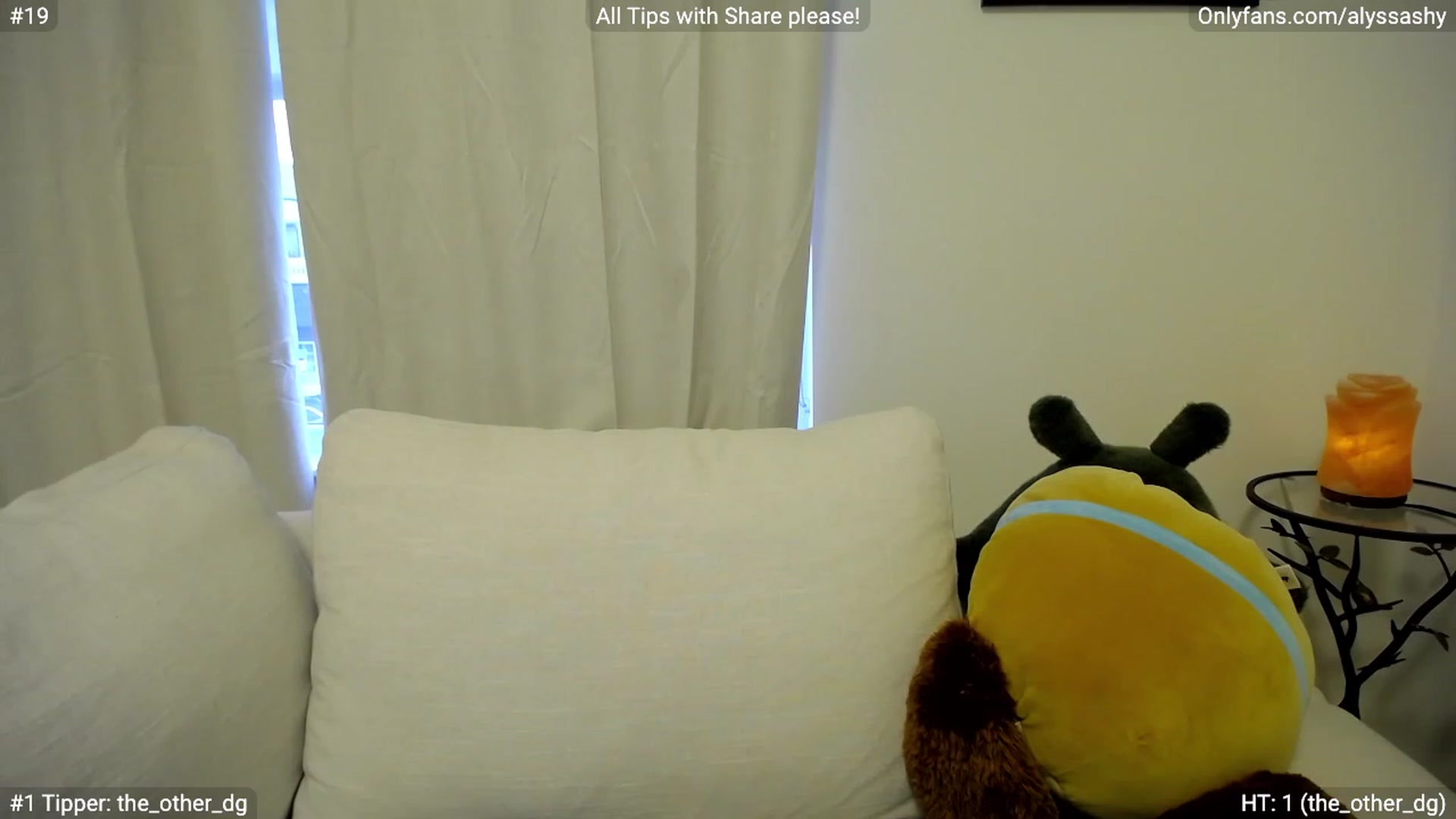 Gallery image thumbnail from AlyssaShy's myfreecams stream on, 03/12/2023, 24:10 image 2 of 20