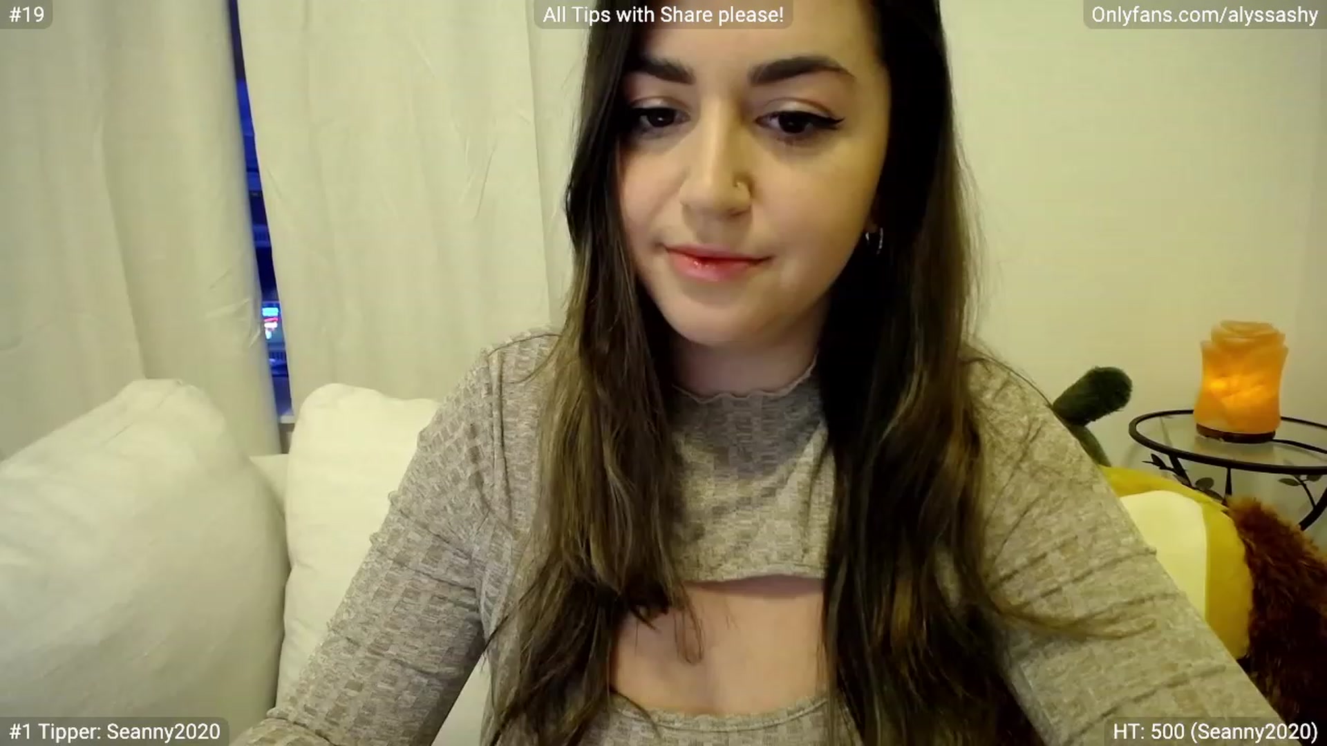 Gallery image thumbnail from AlyssaShy's myfreecams stream on, 03/12/2023, 24:10 image 12 of 20