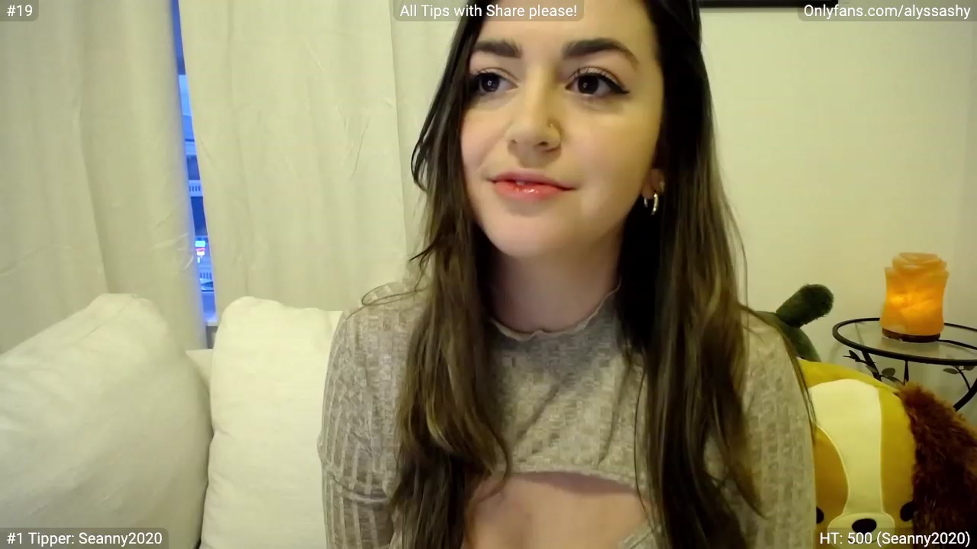 Gallery image thumbnail from AlyssaShy's myfreecams stream on, 03/12/2023, 24:10 image 10 of 20