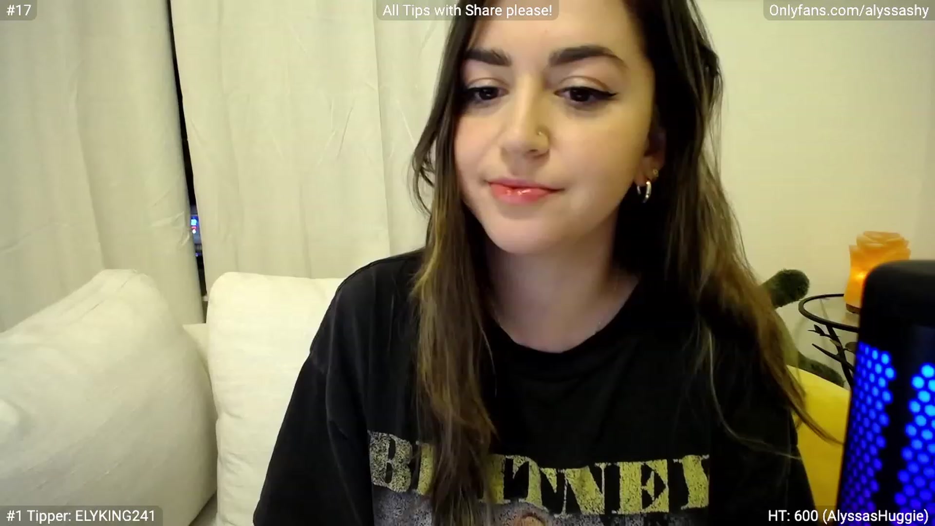 Gallery image thumbnail from AlyssaShy's myfreecams stream on, 03/12/2023, 01:12 image 13 of 20