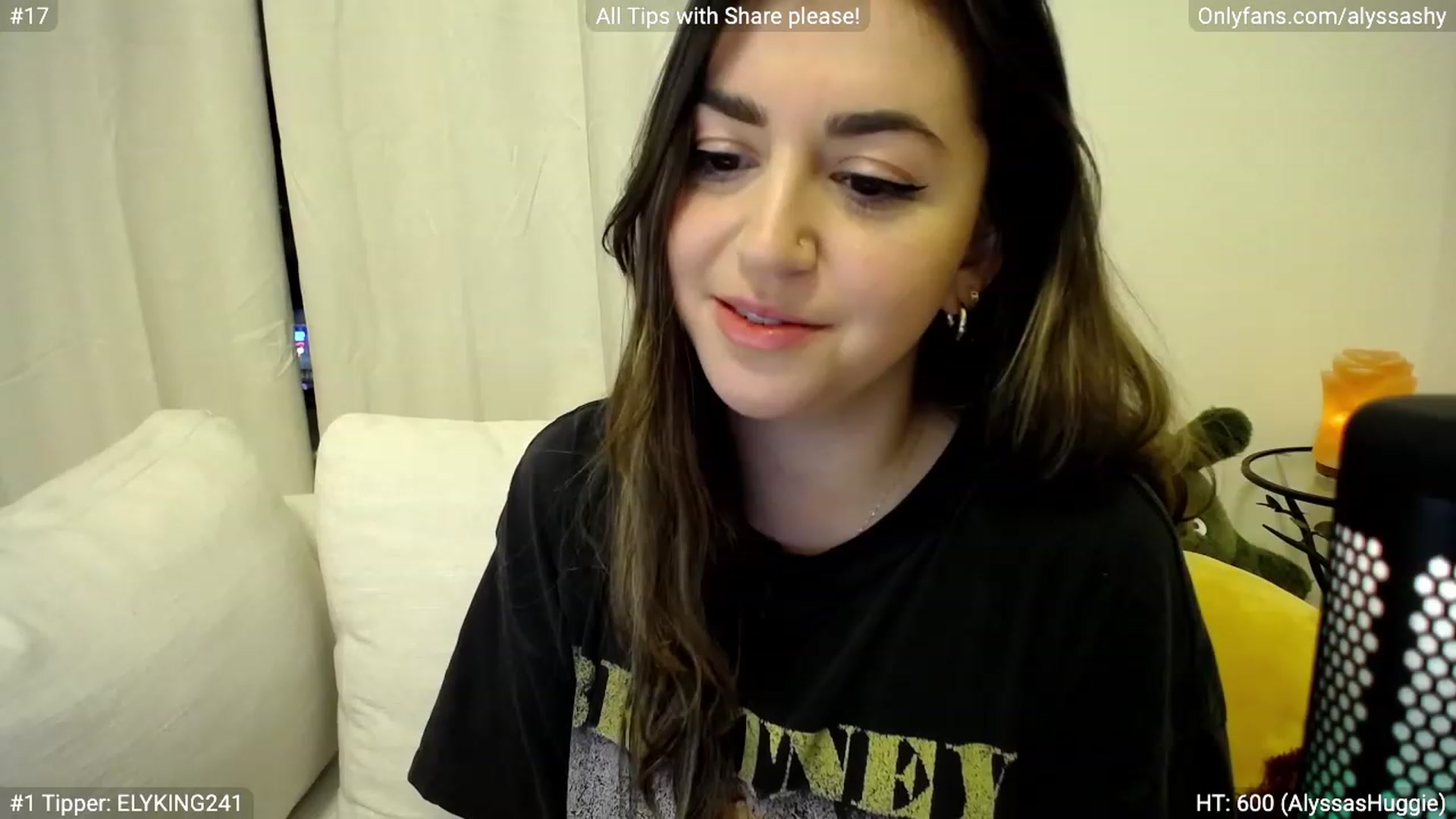 Gallery image thumbnail from AlyssaShy's myfreecams stream on, 03/12/2023, 01:12 image 7 of 20