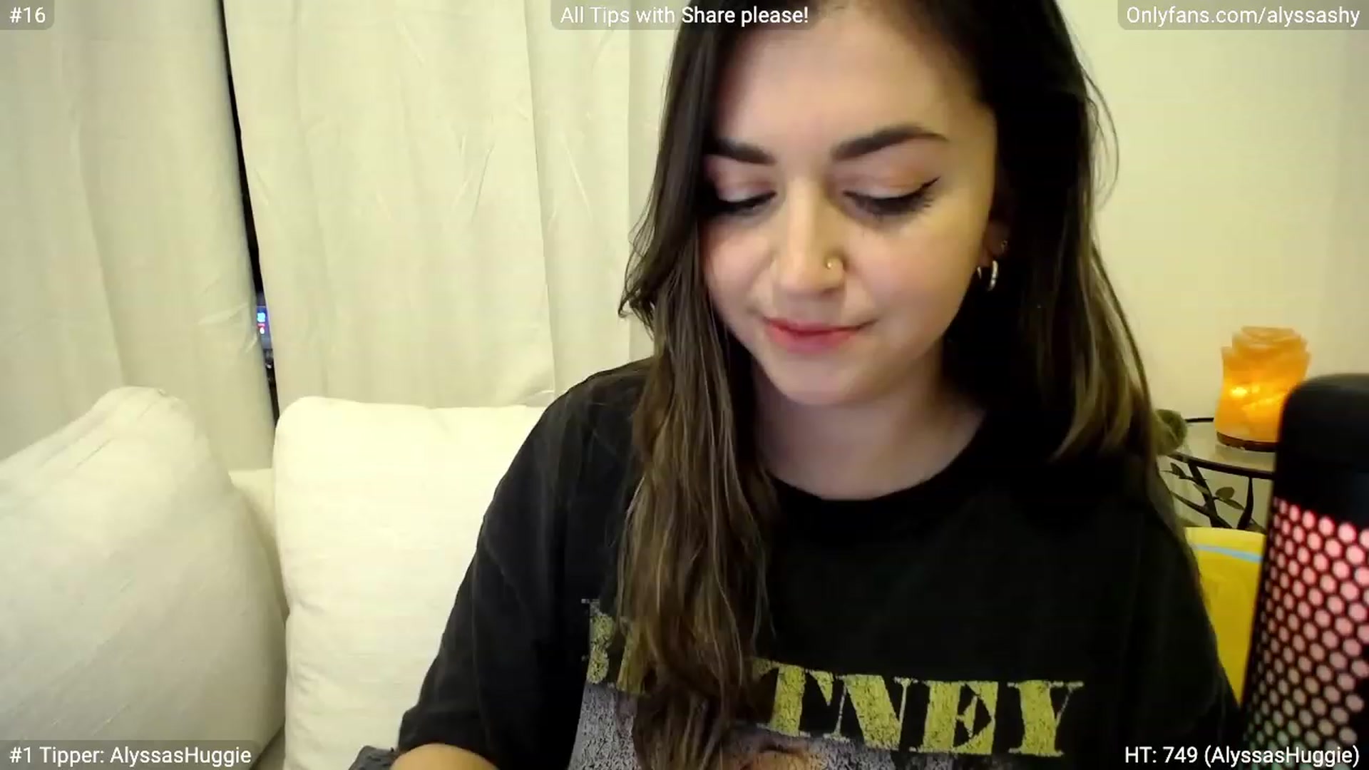 Gallery image thumbnail from AlyssaShy's myfreecams stream on, 03/12/2023, 02:06 image 18 of 20